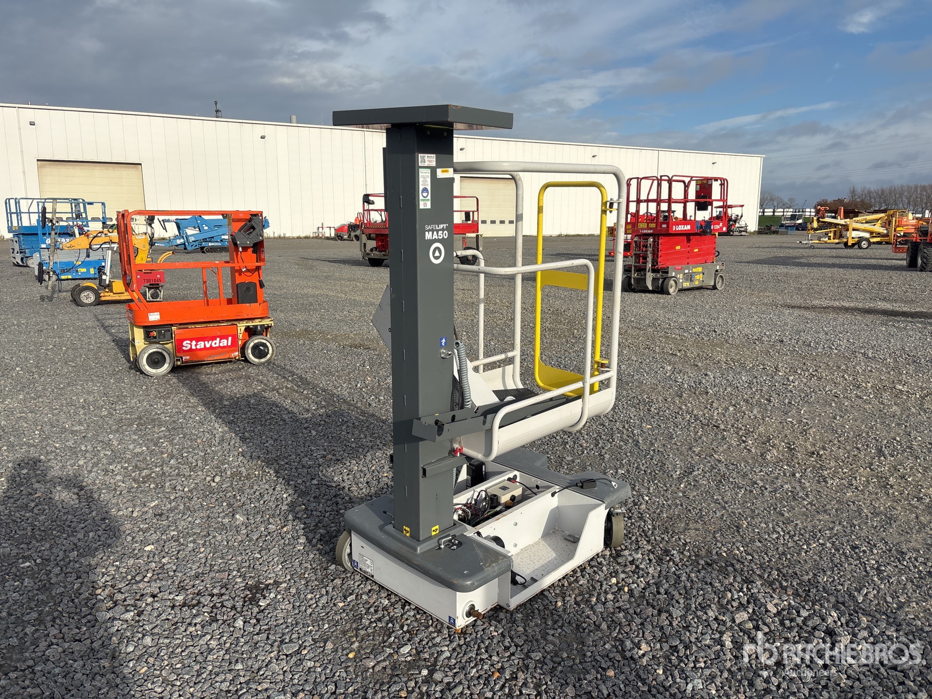 General Appearance with Picture, Left Front Corner