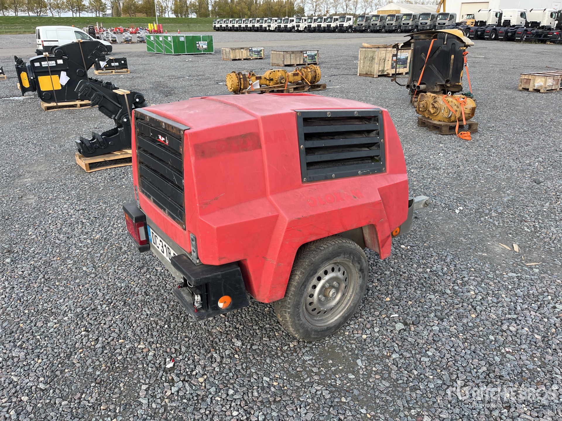 General Appearance with Picture, Right Rear Corner