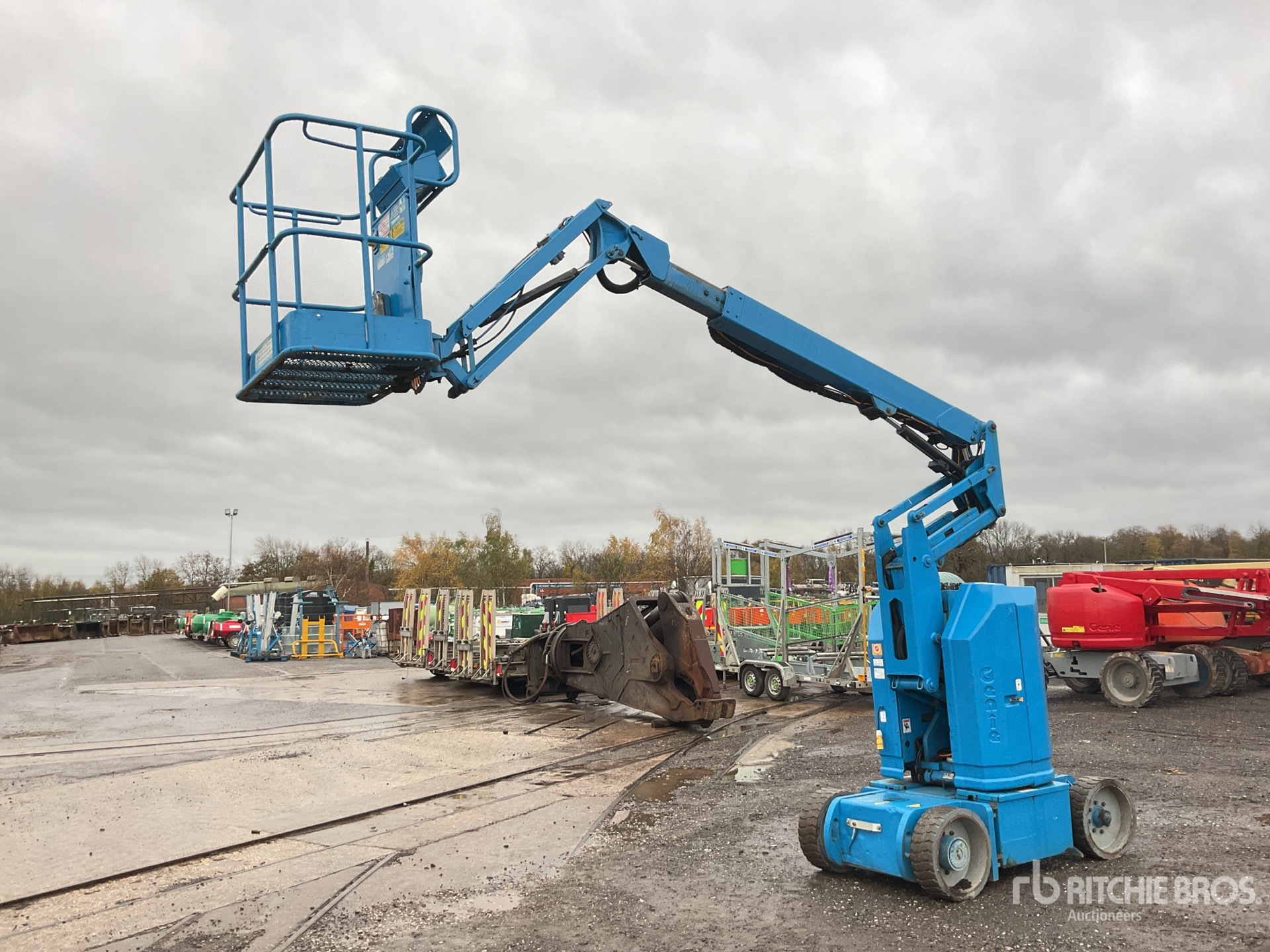 General Appearance with Featured Photo