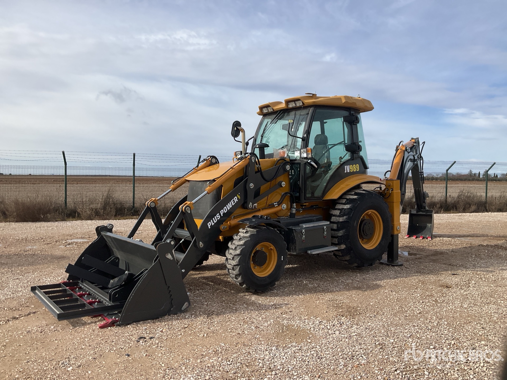 General Appearance with Bild, Ecke vorne links