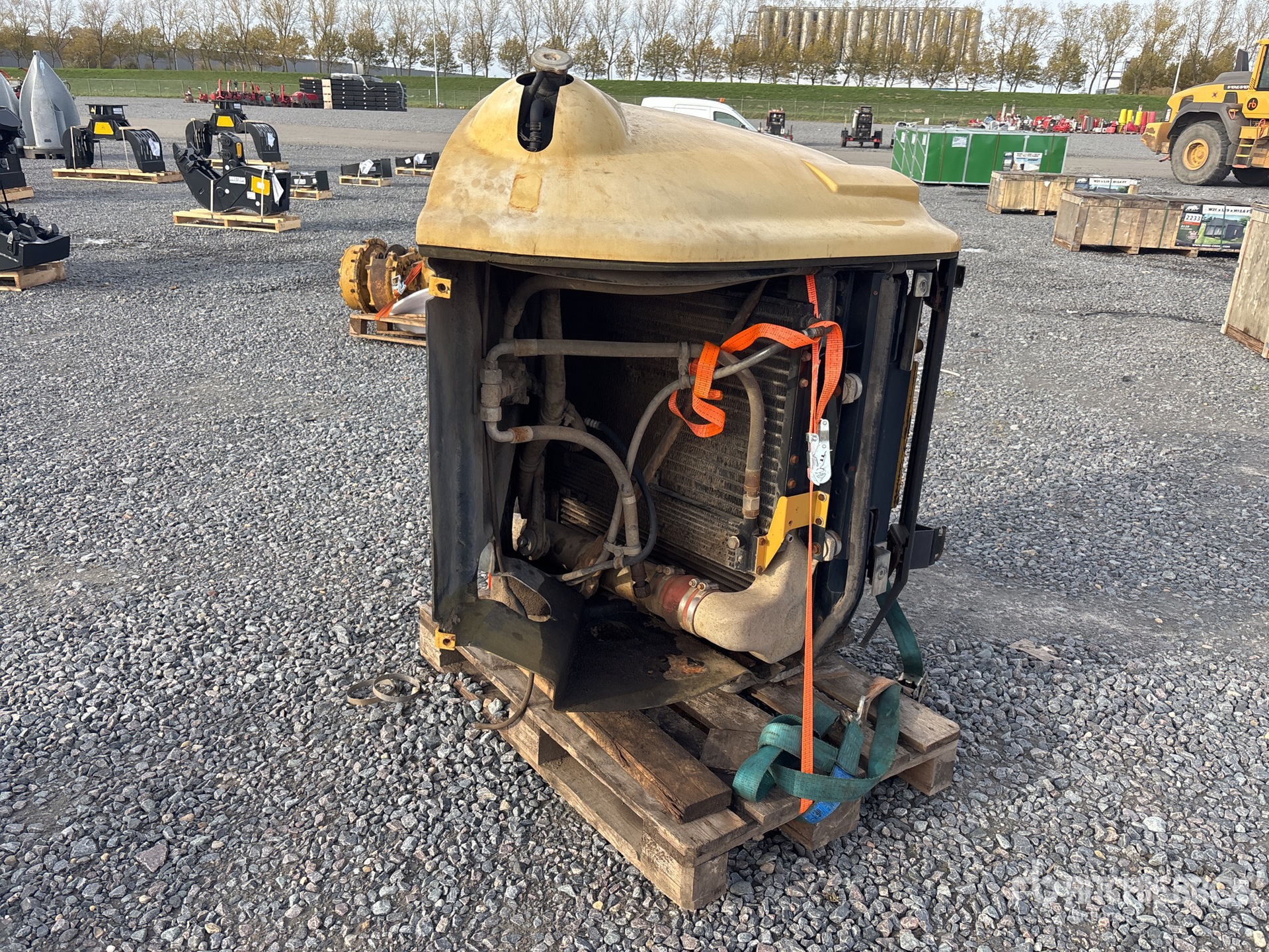 General Appearance with Image, coin avant droit