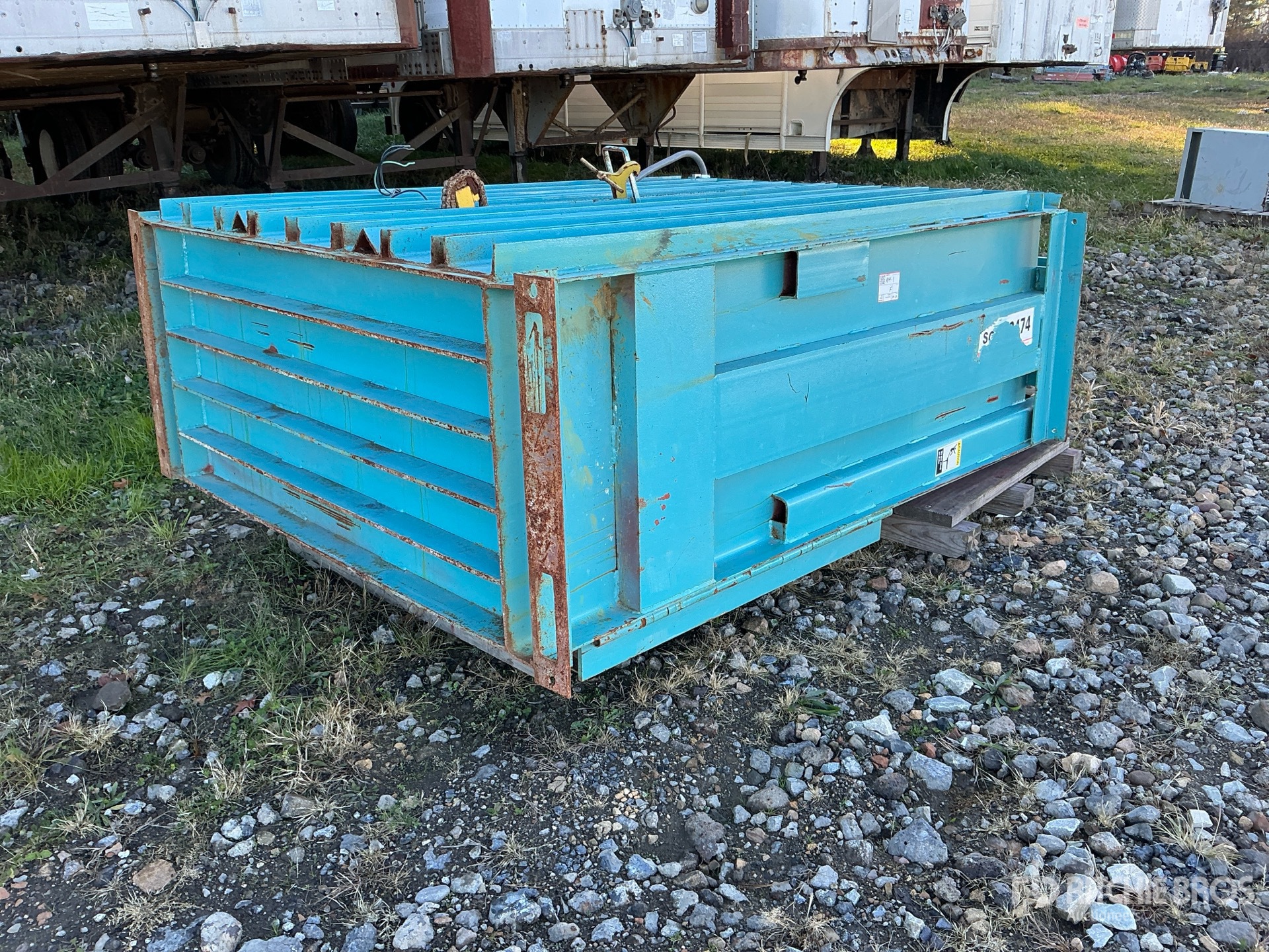 General Appearance with Image, coin arrière droit