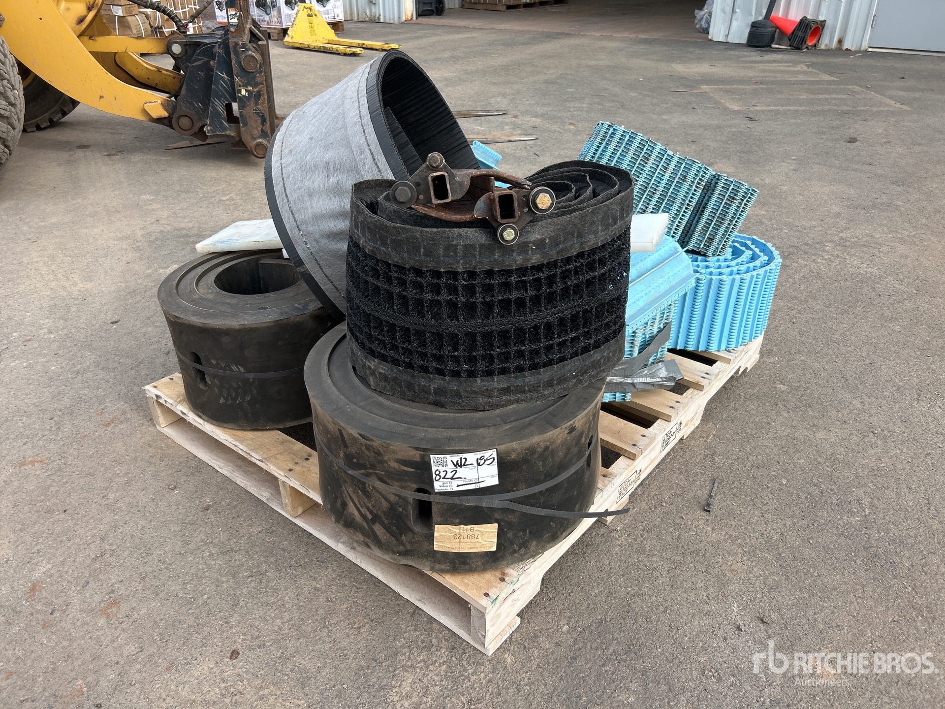 General Appearance with Image, coin avant gauche