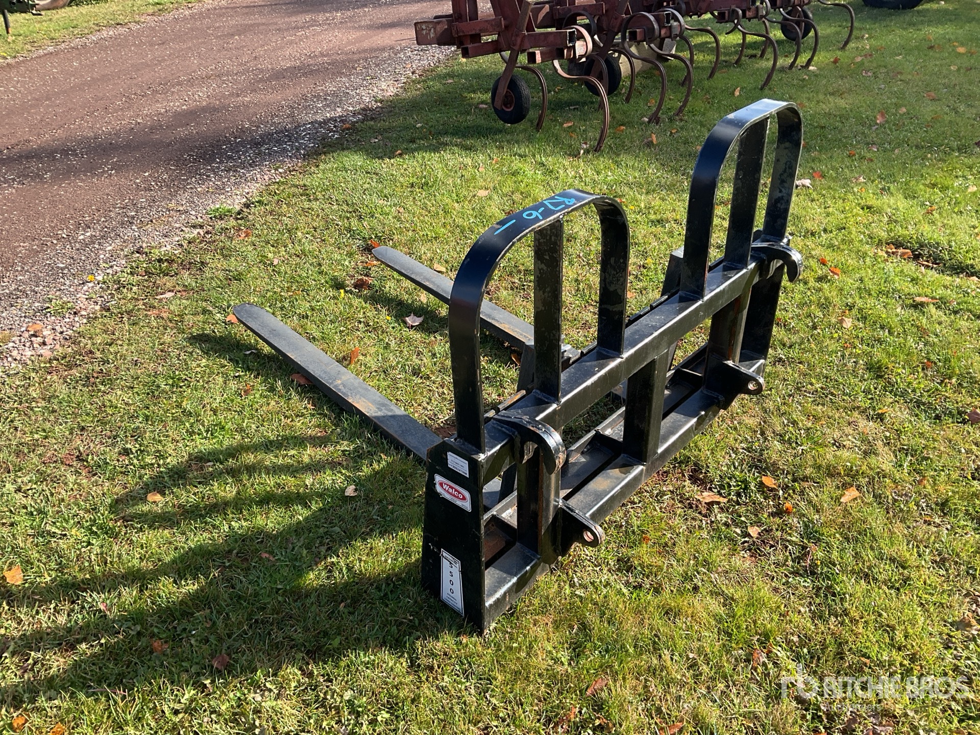 Aspect général with Image, coin arrière gauche