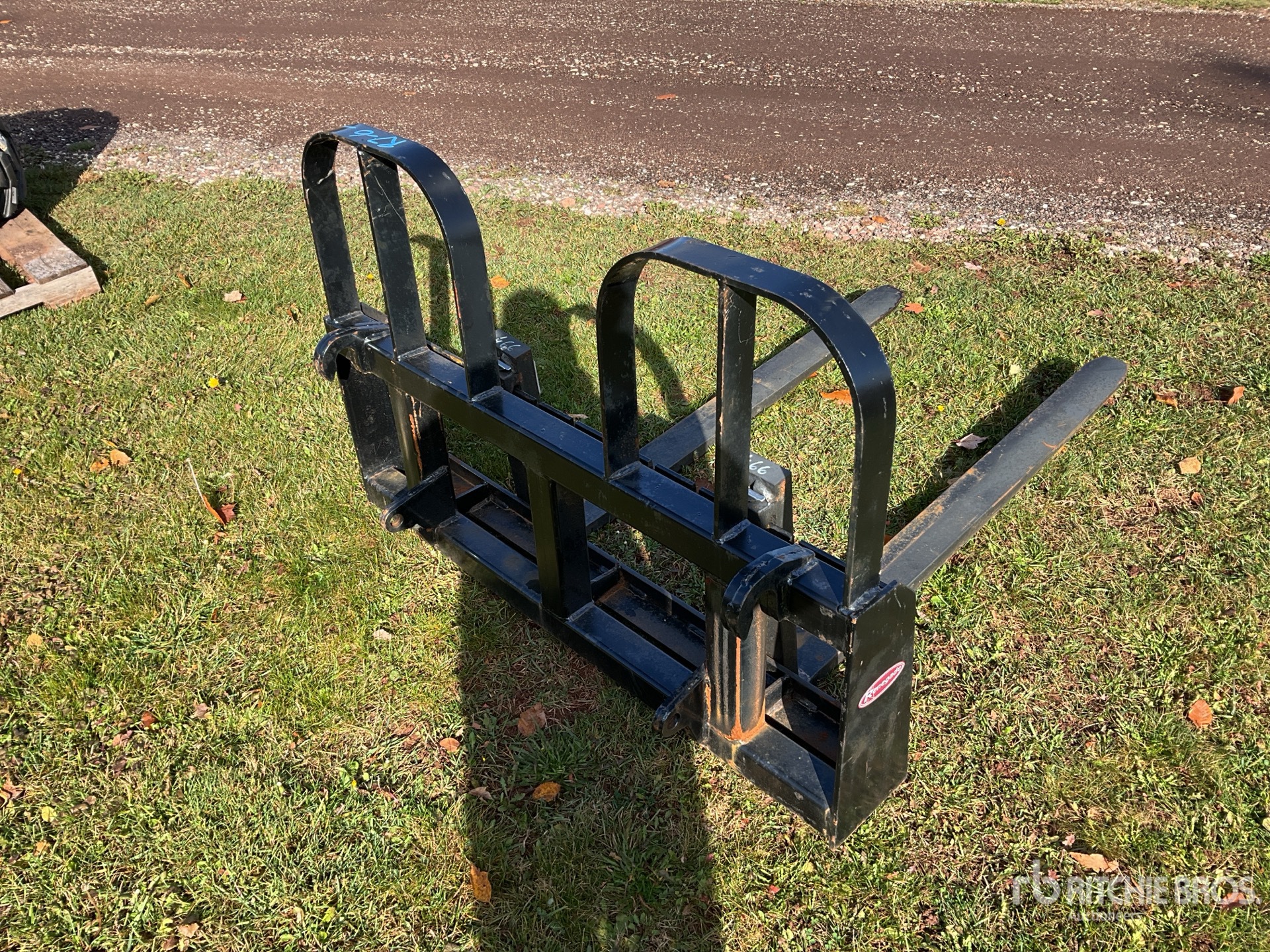 Aspect général with Image, coin arrière droit