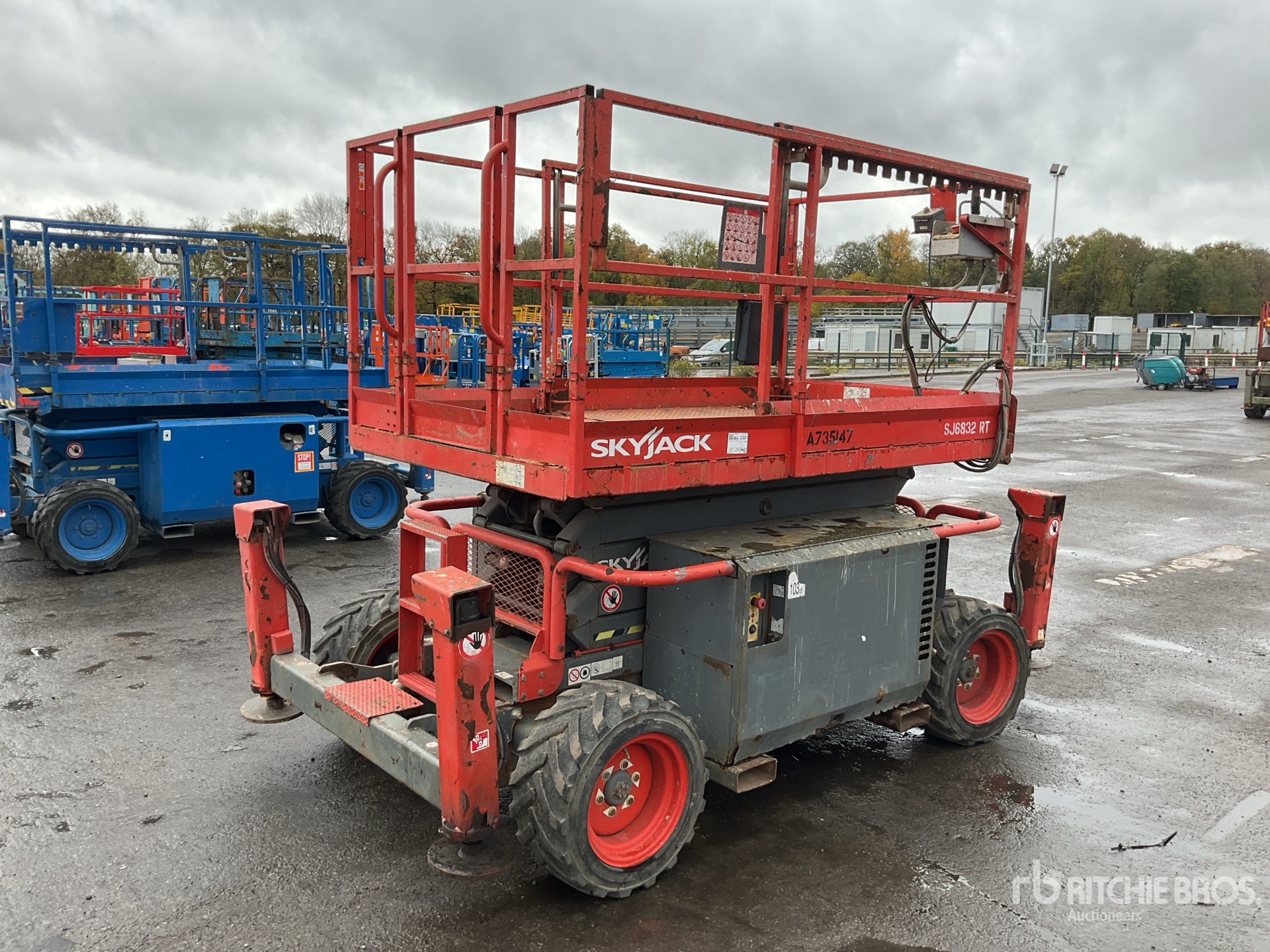 General Appearance with Picture, Right Rear Corner