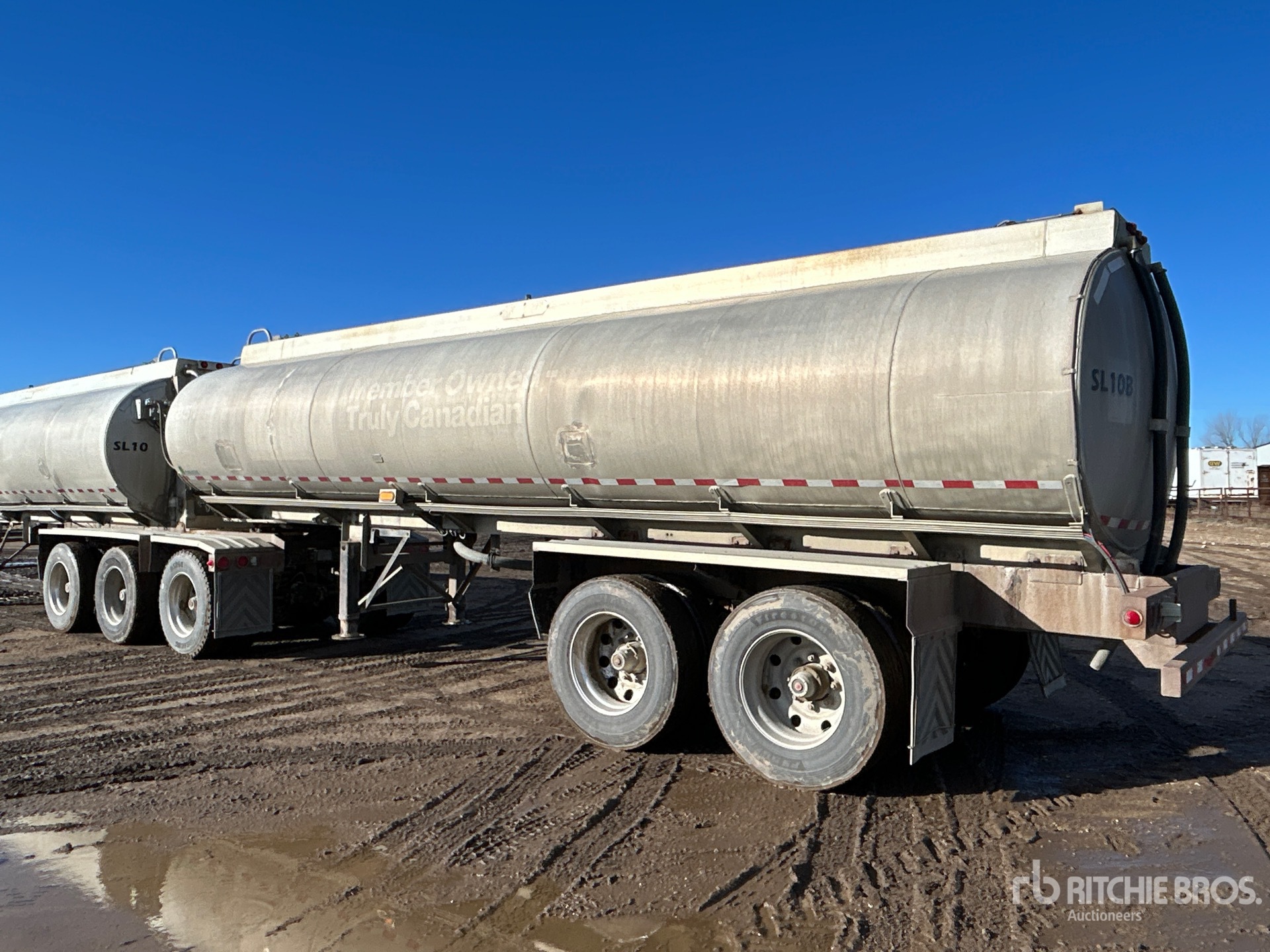 Aspect général with Image, coin arrière gauche