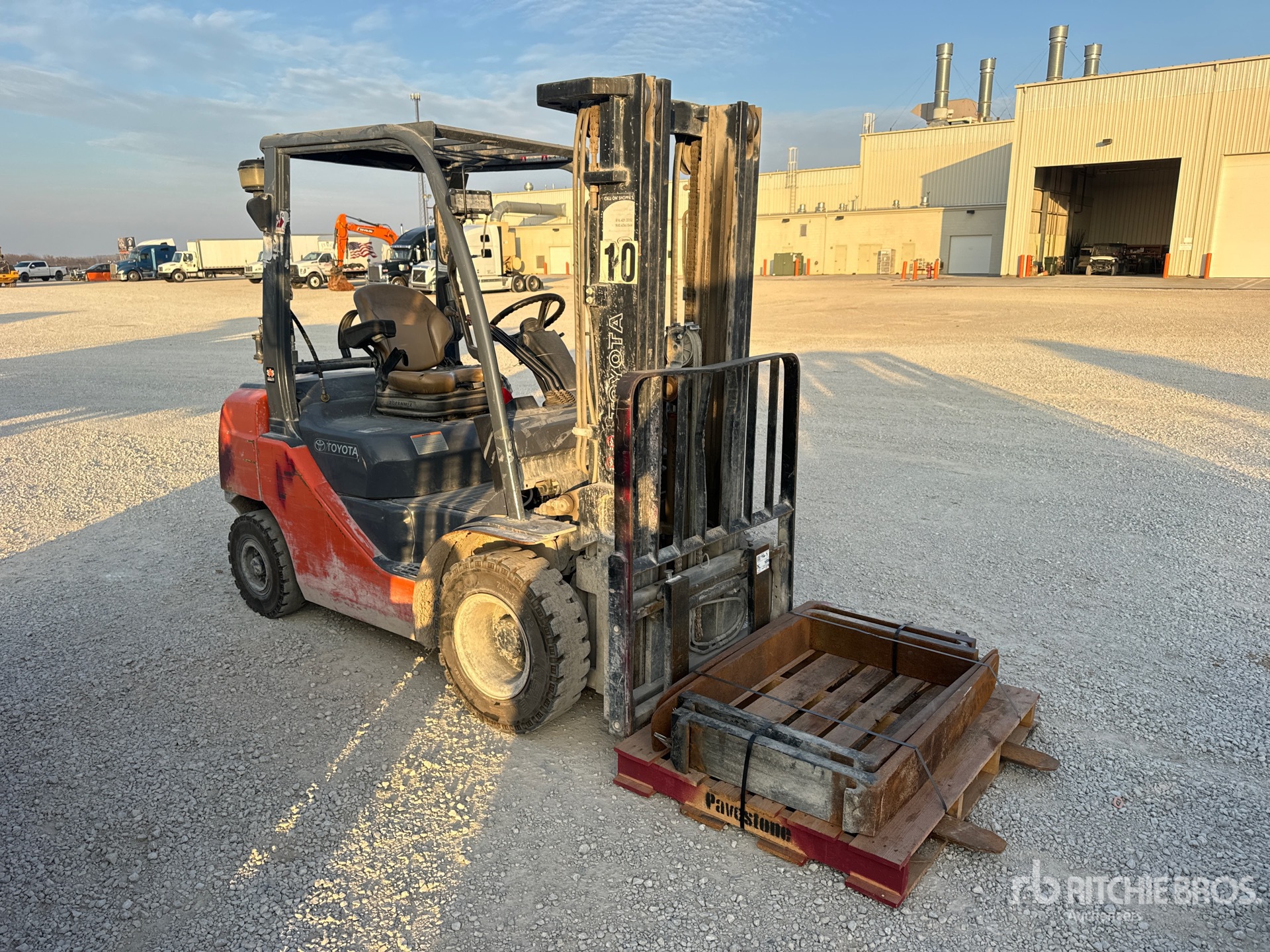 General Appearance with Picture, Right Front Corner