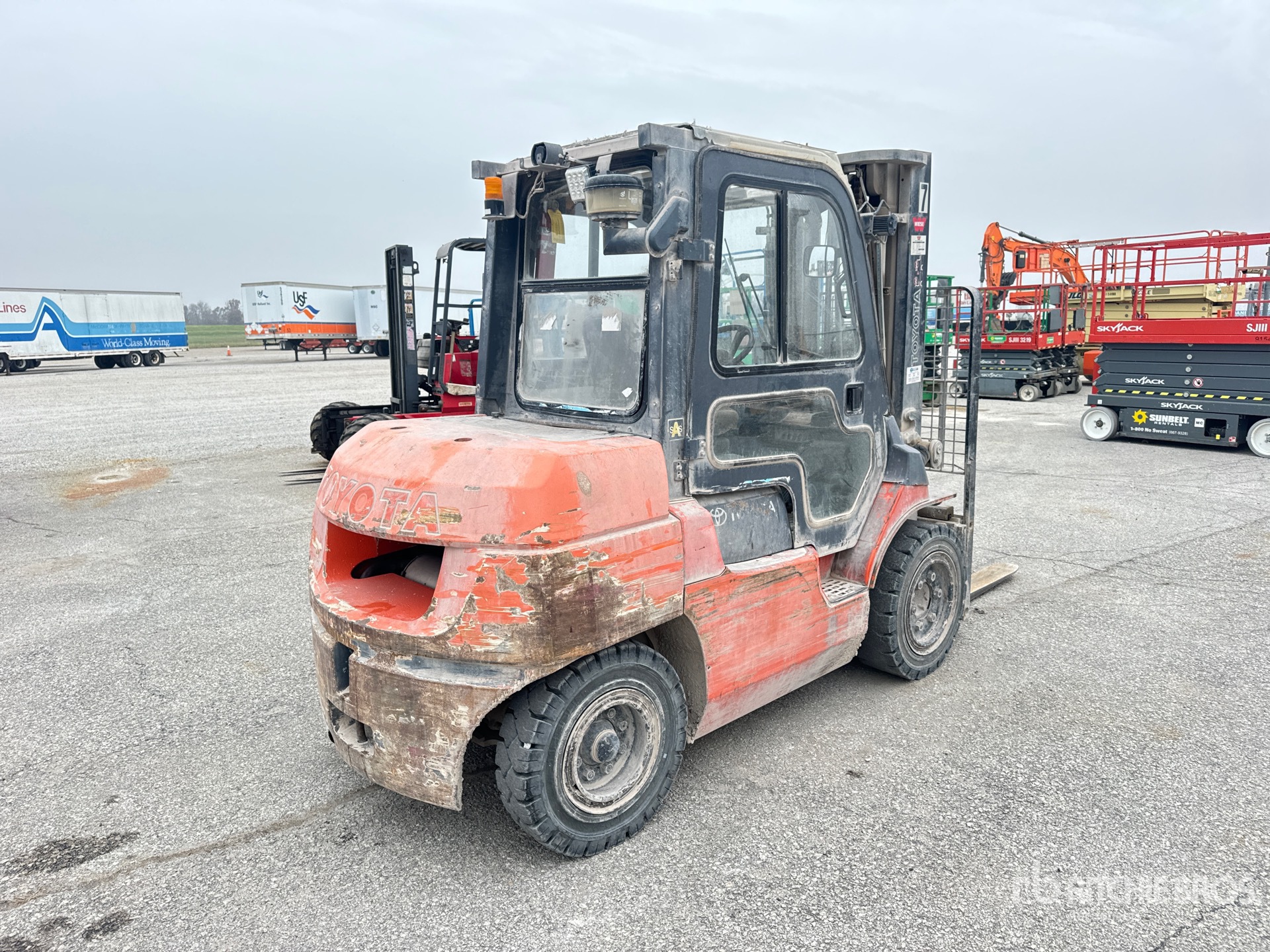 General Appearance with Picture, Right Rear Corner