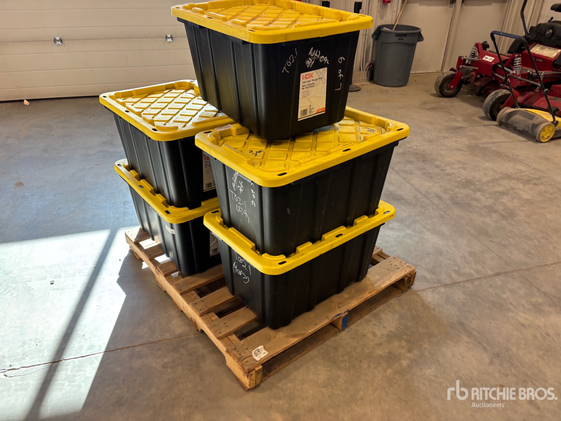 Aspect général with Image, coin avant droit