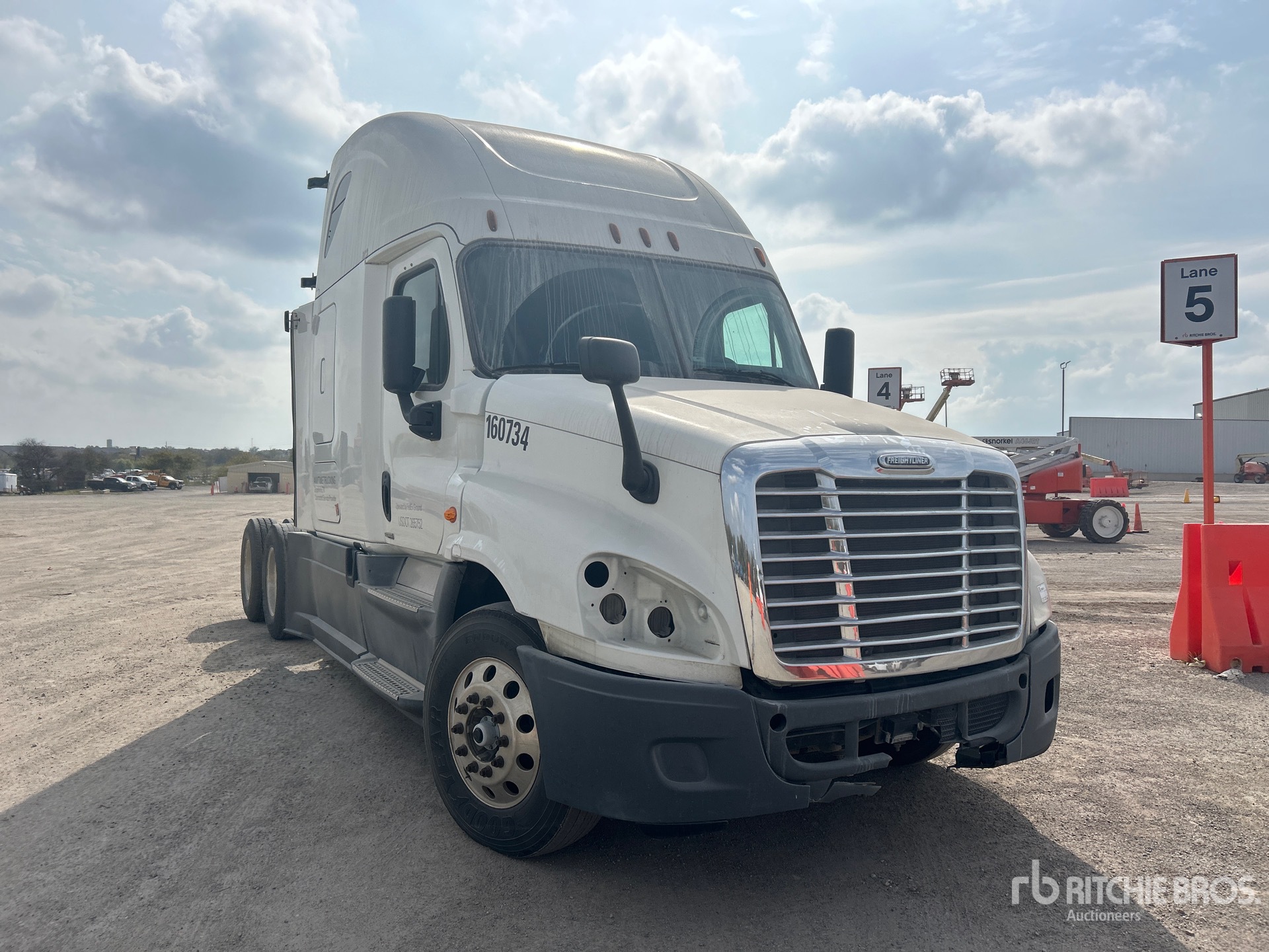 General Appearance with Picture, Right Front Corner