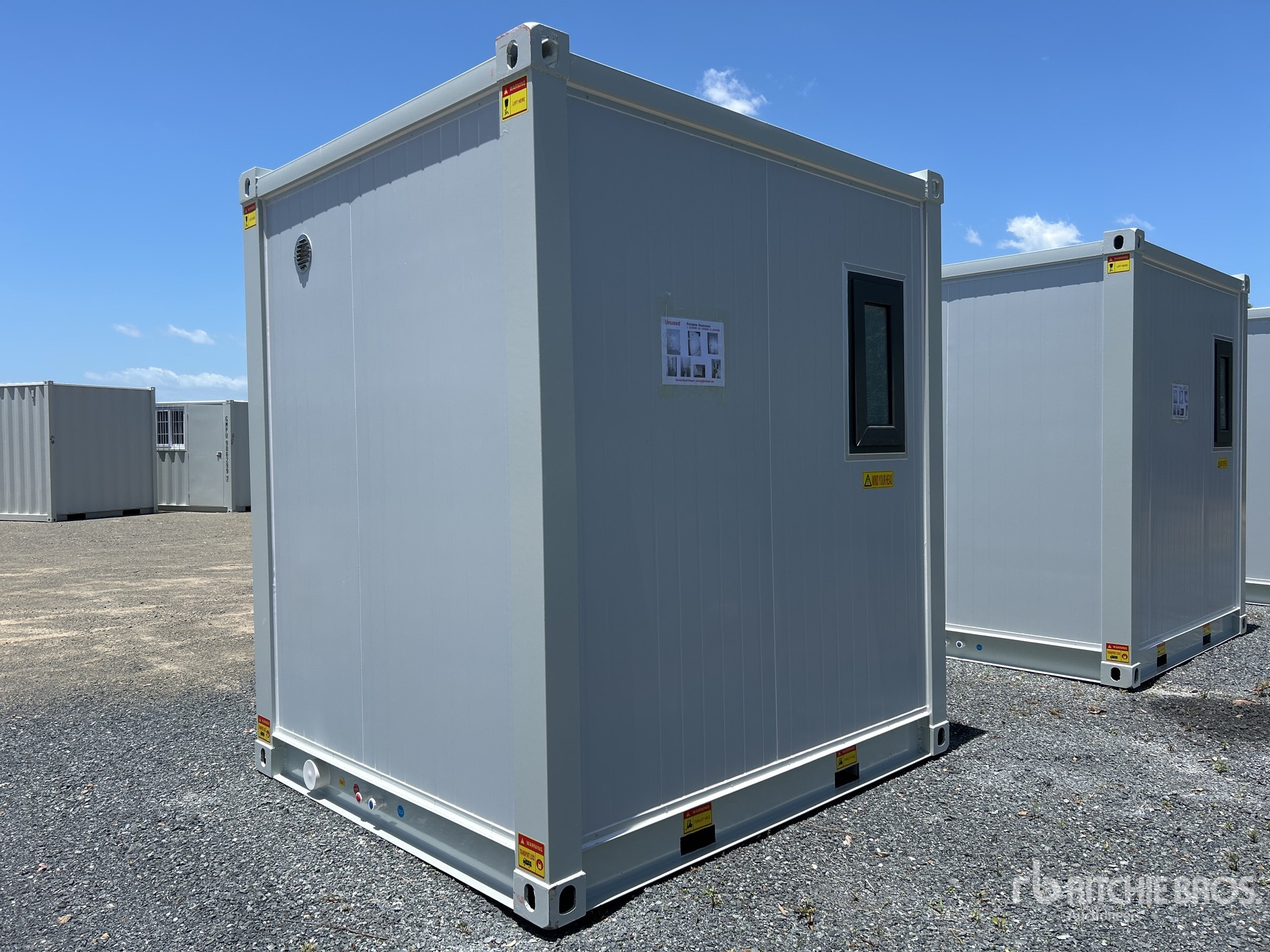 Aspect général with Image, coin arrière gauche