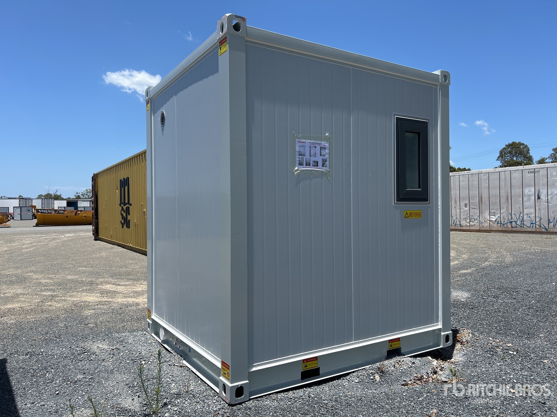 Aspect général with Image, coin arrière gauche