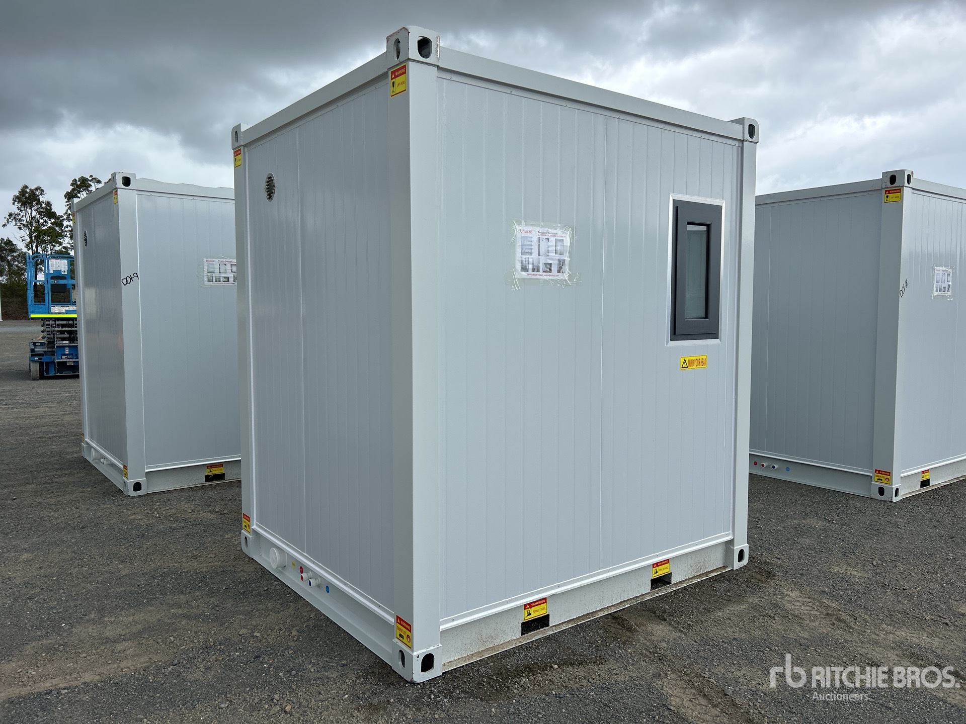 Aspect général with Image, coin arrière gauche