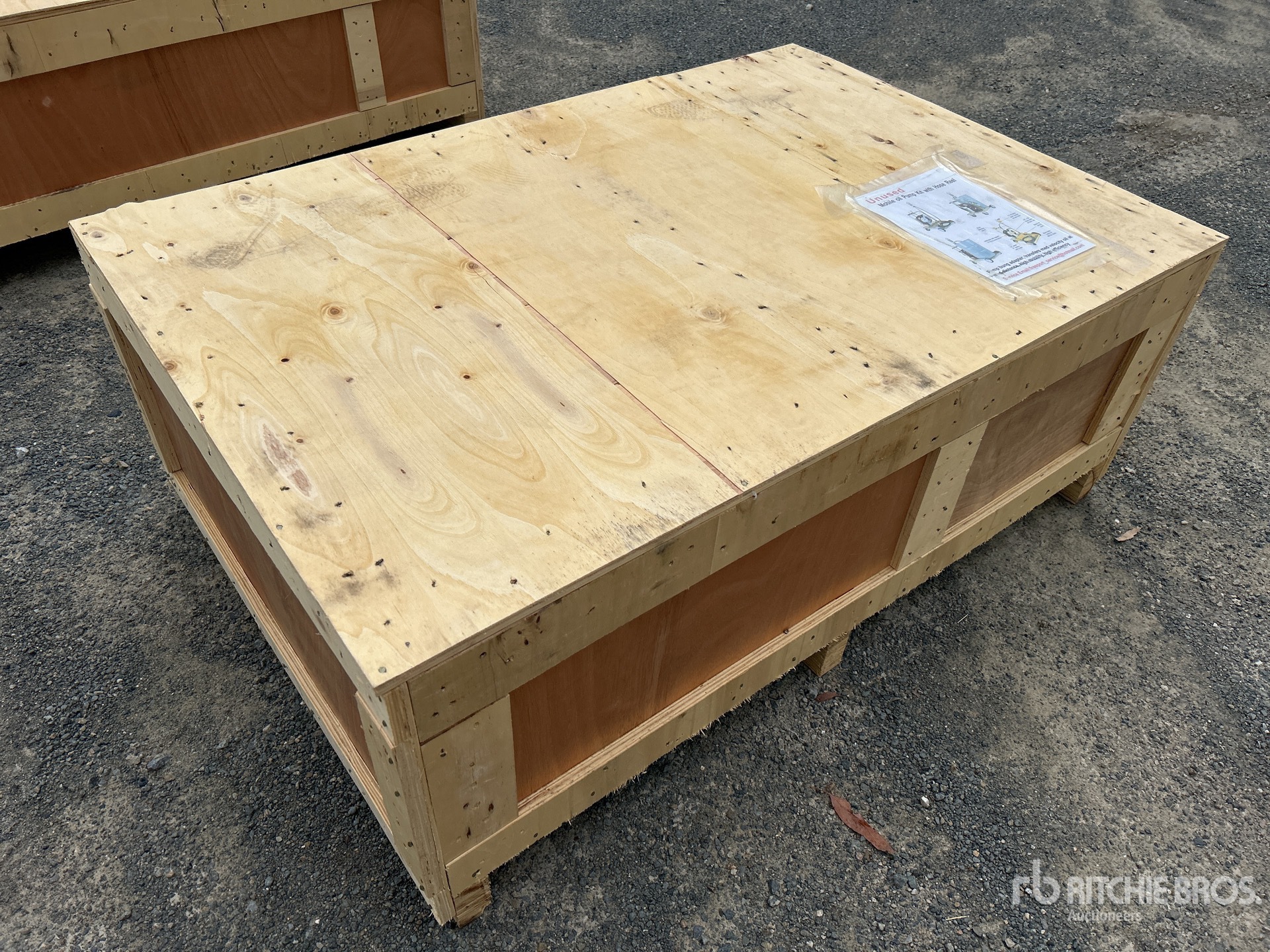 General Appearance with Picture, Right Front Corner