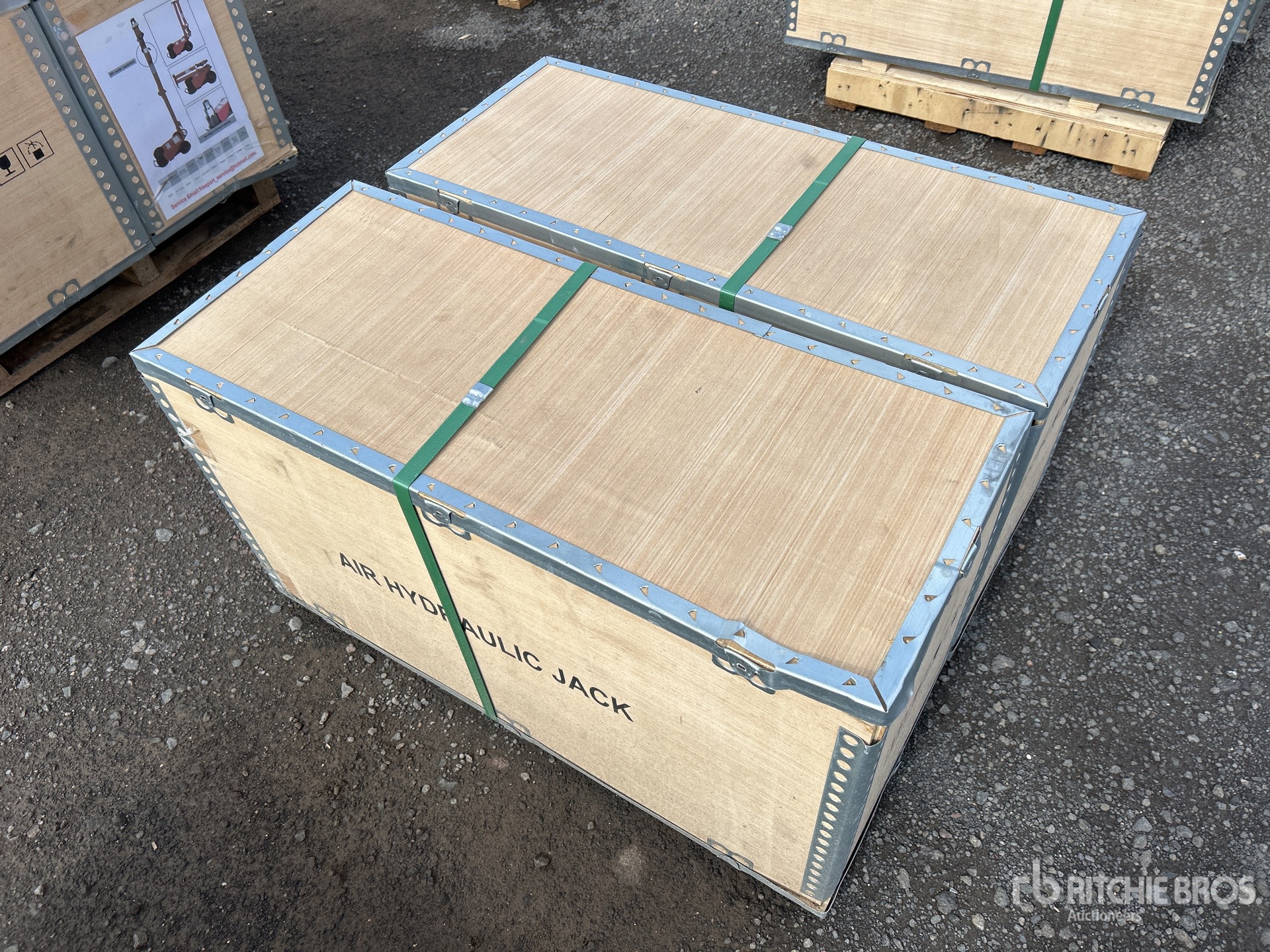 General Appearance with Foto, angolo anteriore sinistro