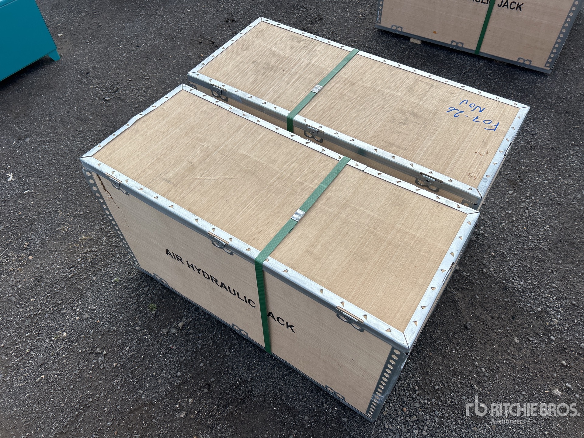 General Appearance with Foto, angolo anteriore sinistro