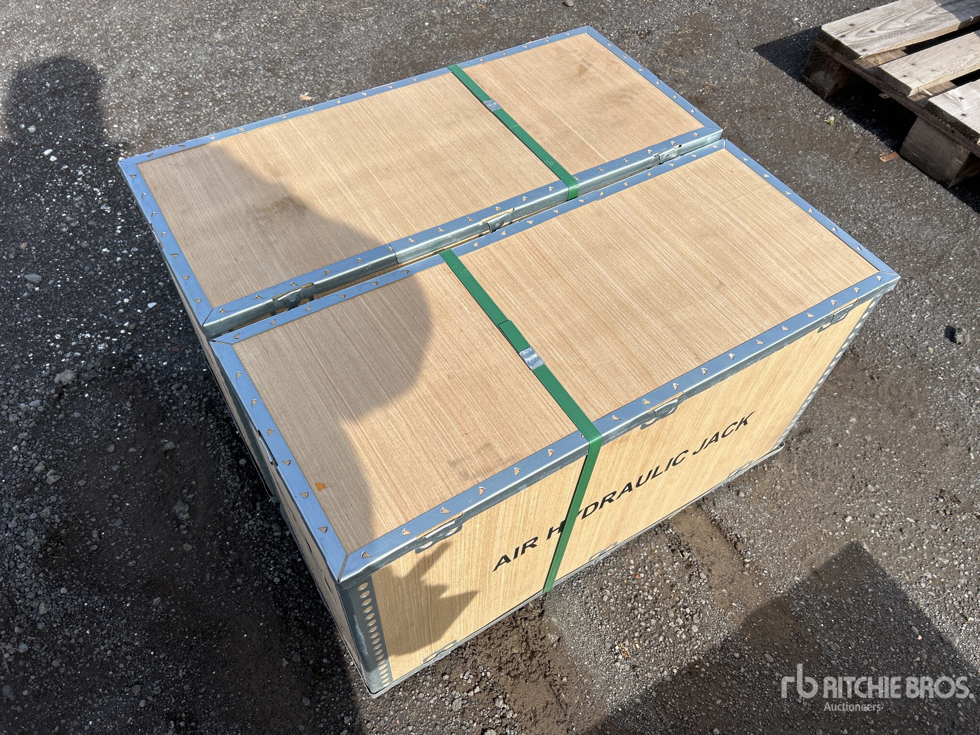 General Appearance with Foto, angolo anteriore destro