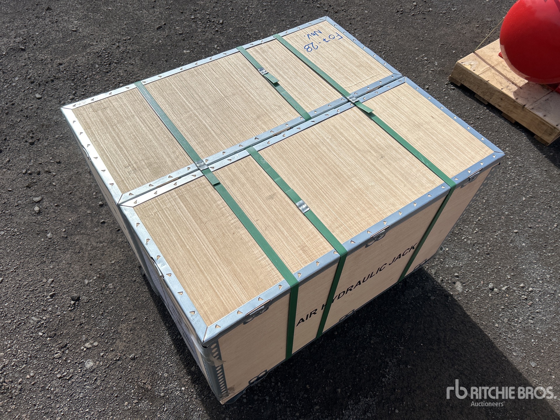 General Appearance with Foto, angolo posteriore sinistro