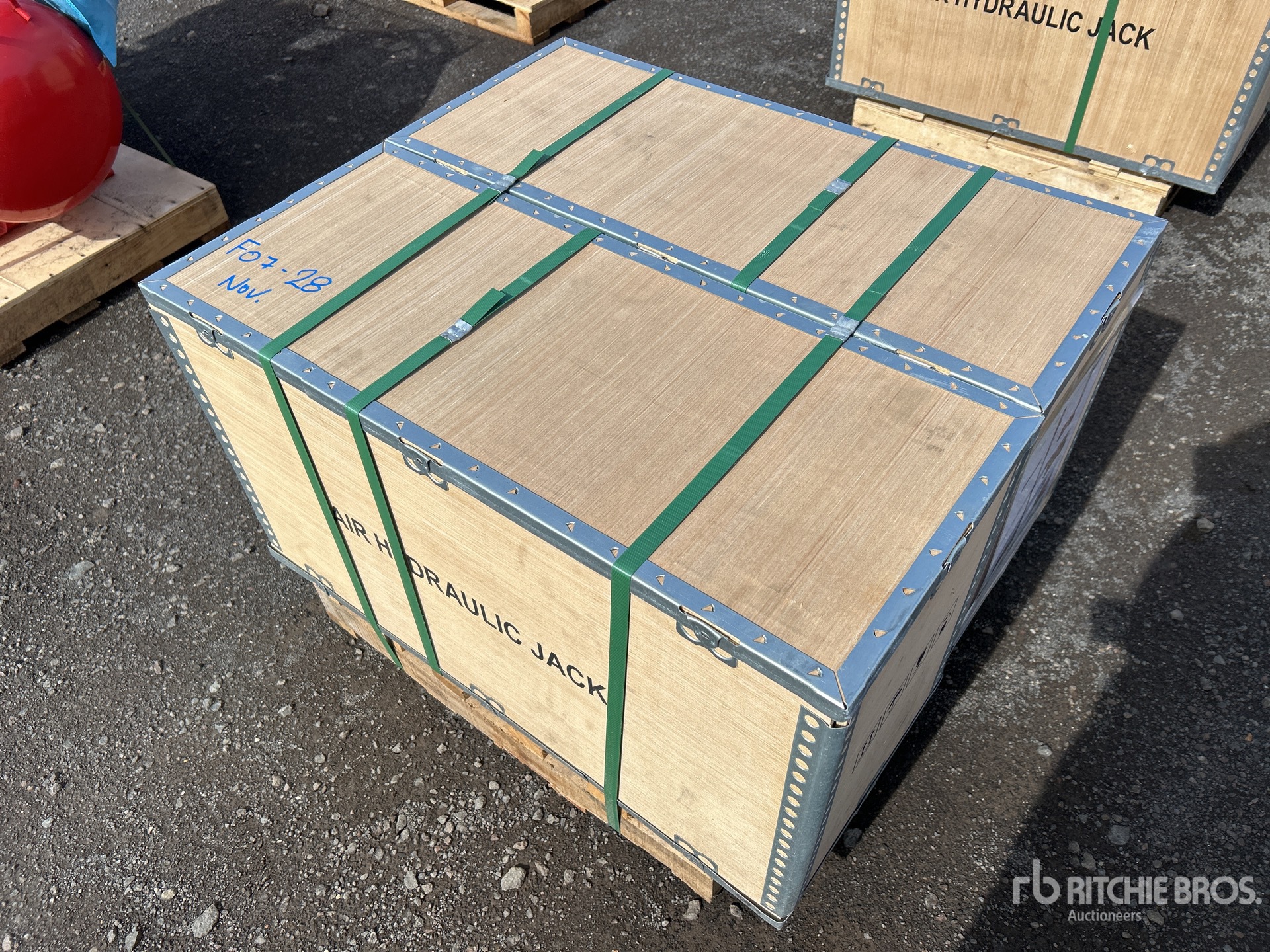 General Appearance with Foto, angolo anteriore sinistro