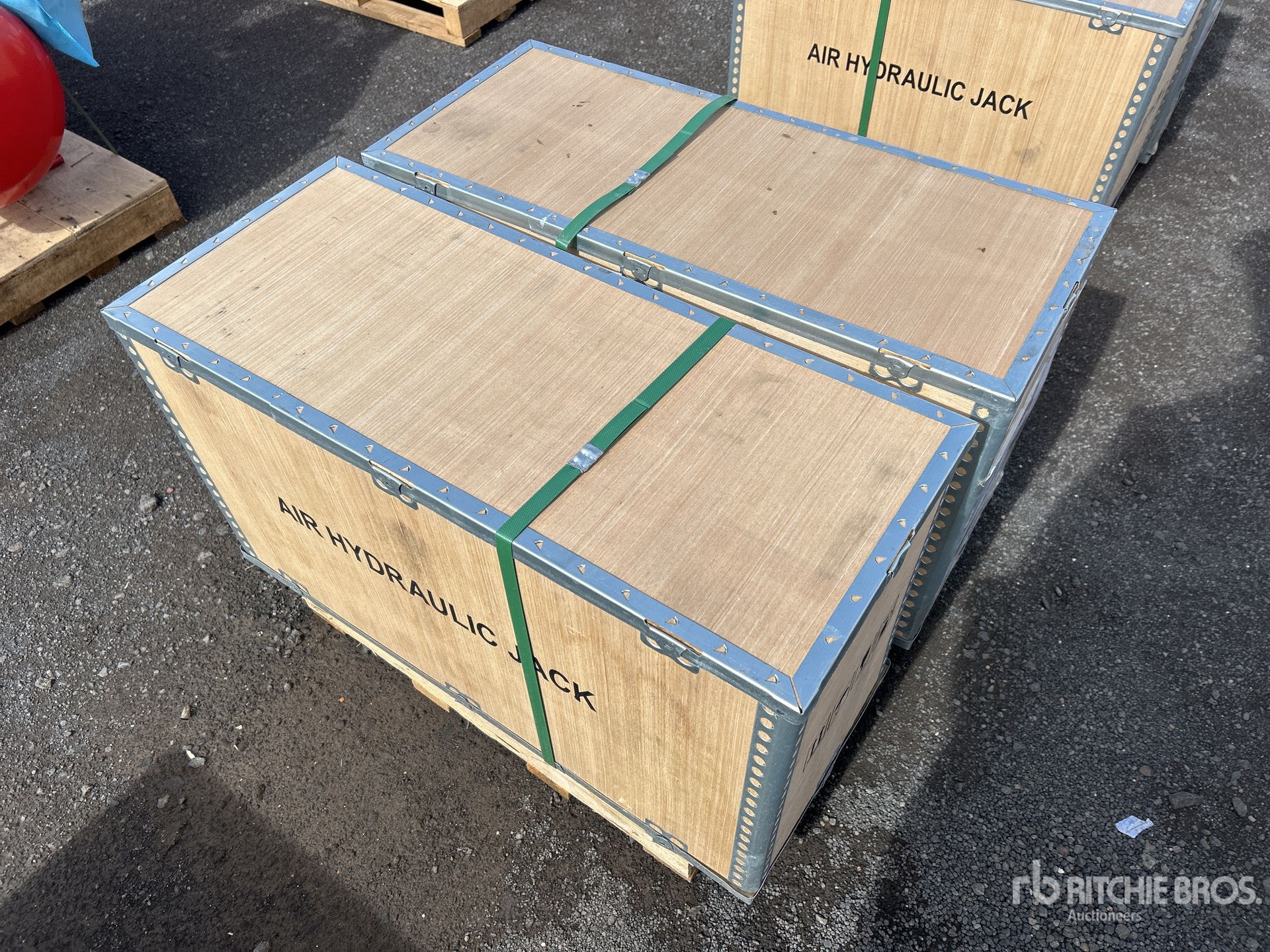 General Appearance with Foto, angolo anteriore sinistro