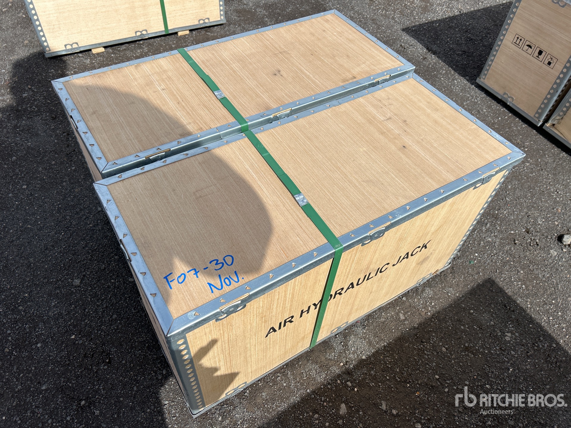 General Appearance with Foto, angolo anteriore destro