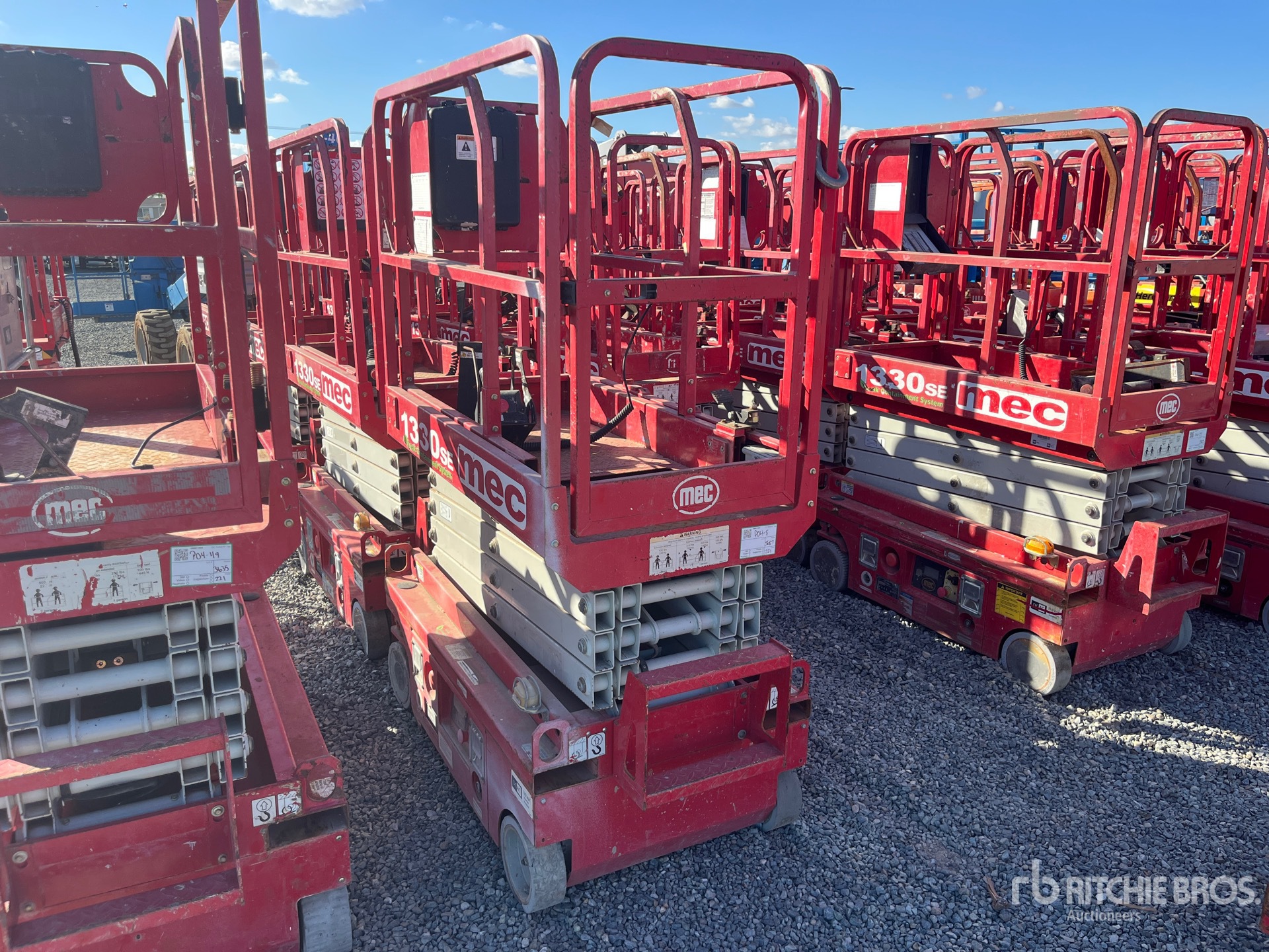 General Appearance with Bild, Ecke vorne links