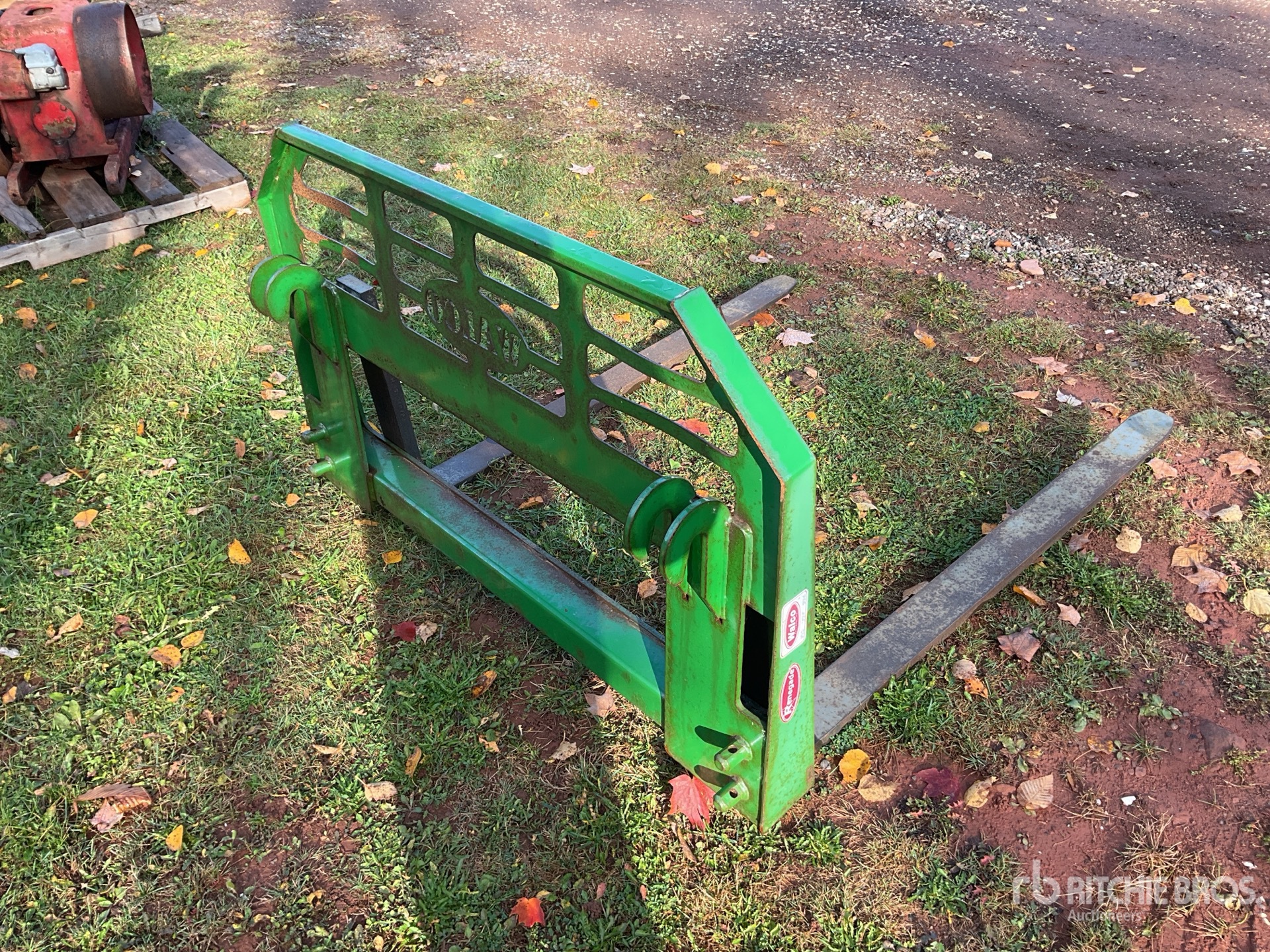 Aspect général with Image, coin arrière droit