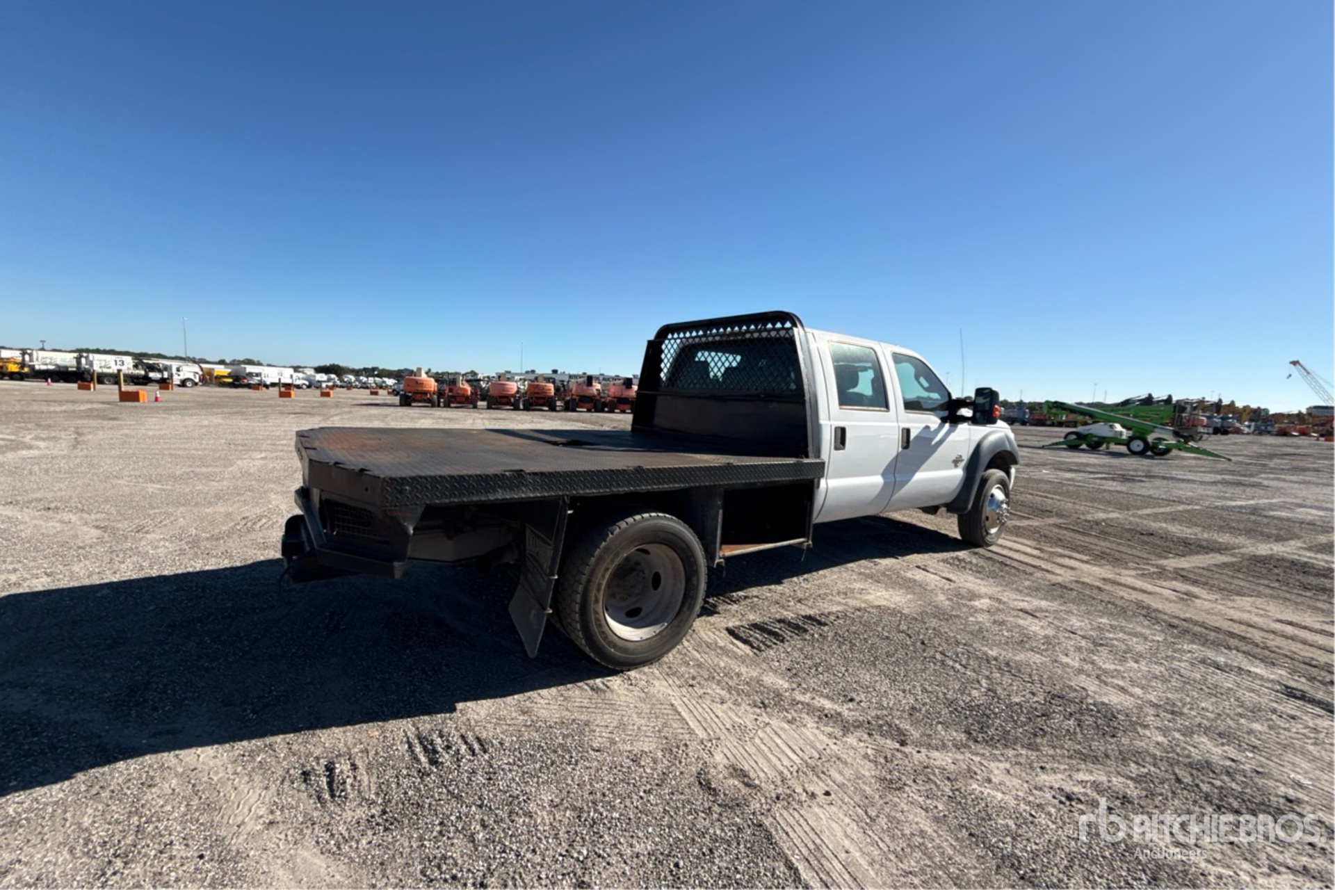 General Appearance with Foto, angolo anteriore sinistro