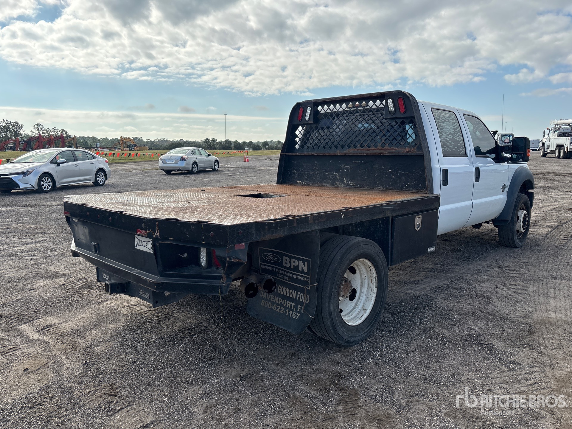 Aspect général with Image, coin arrière droit