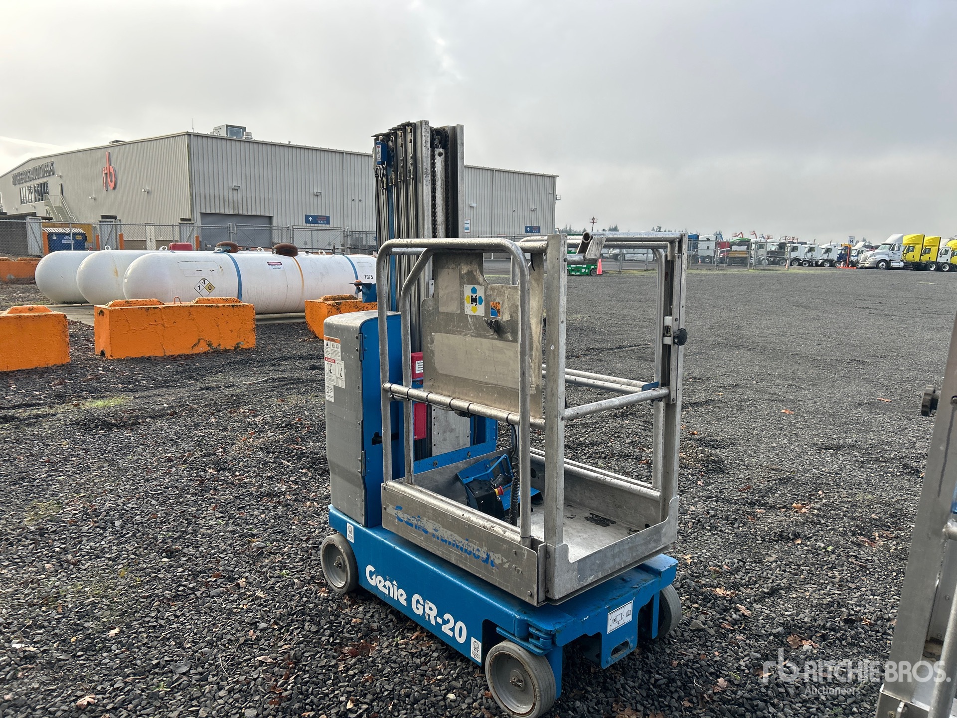 General Appearance with Picture, Right Front Corner