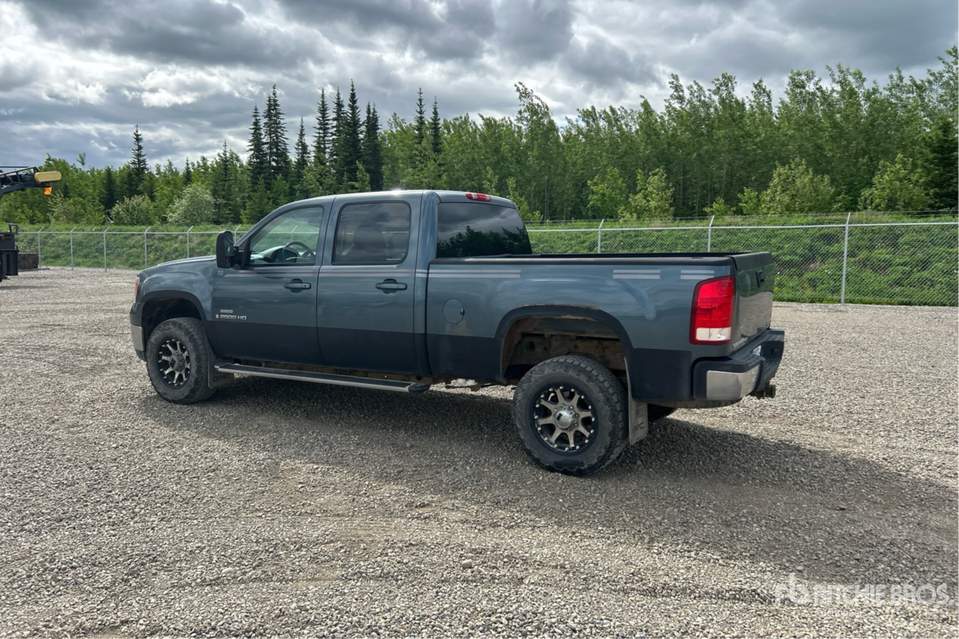 General Appearance with Picture, Left Rear Corner
