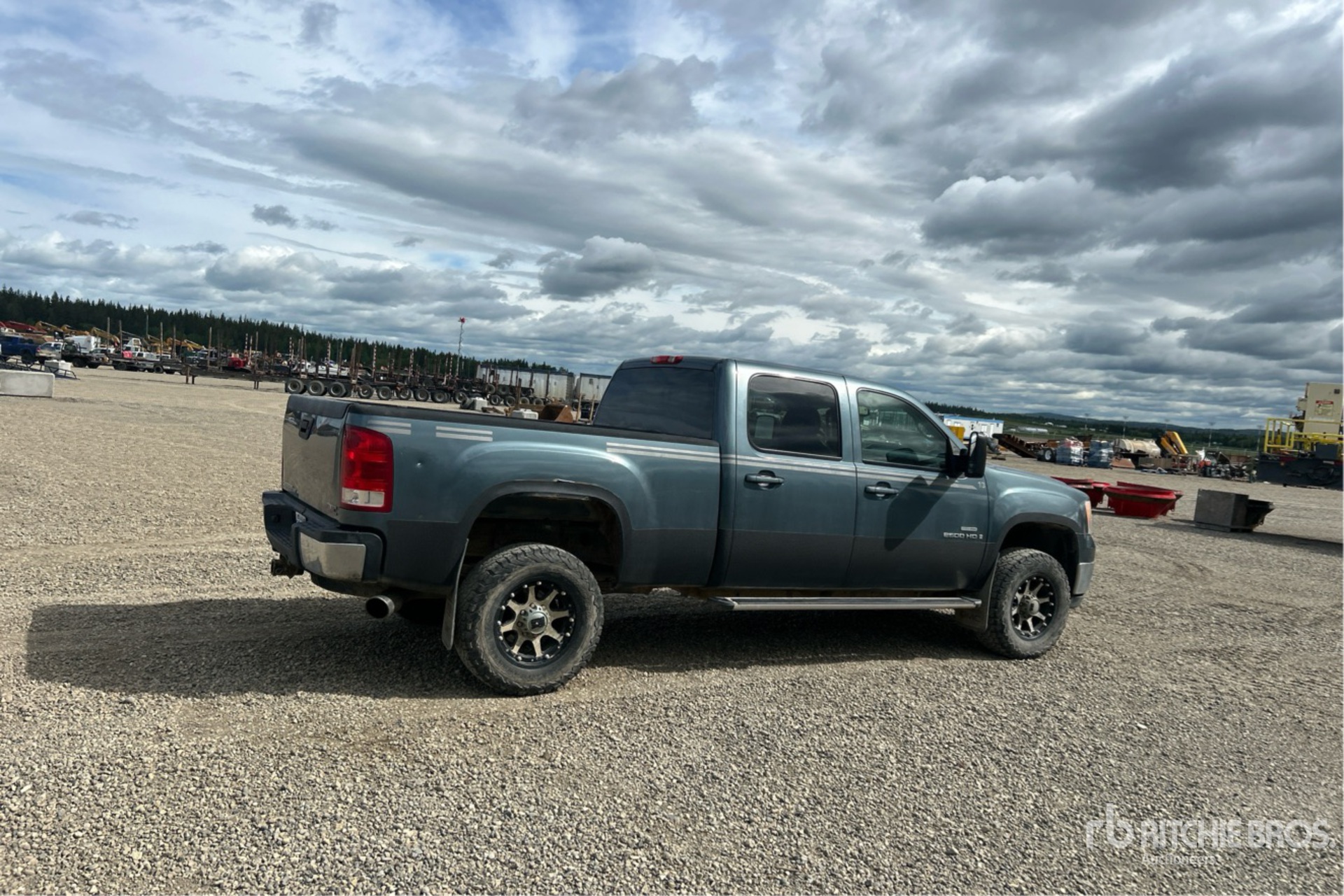General Appearance with Picture, Right Rear Corner