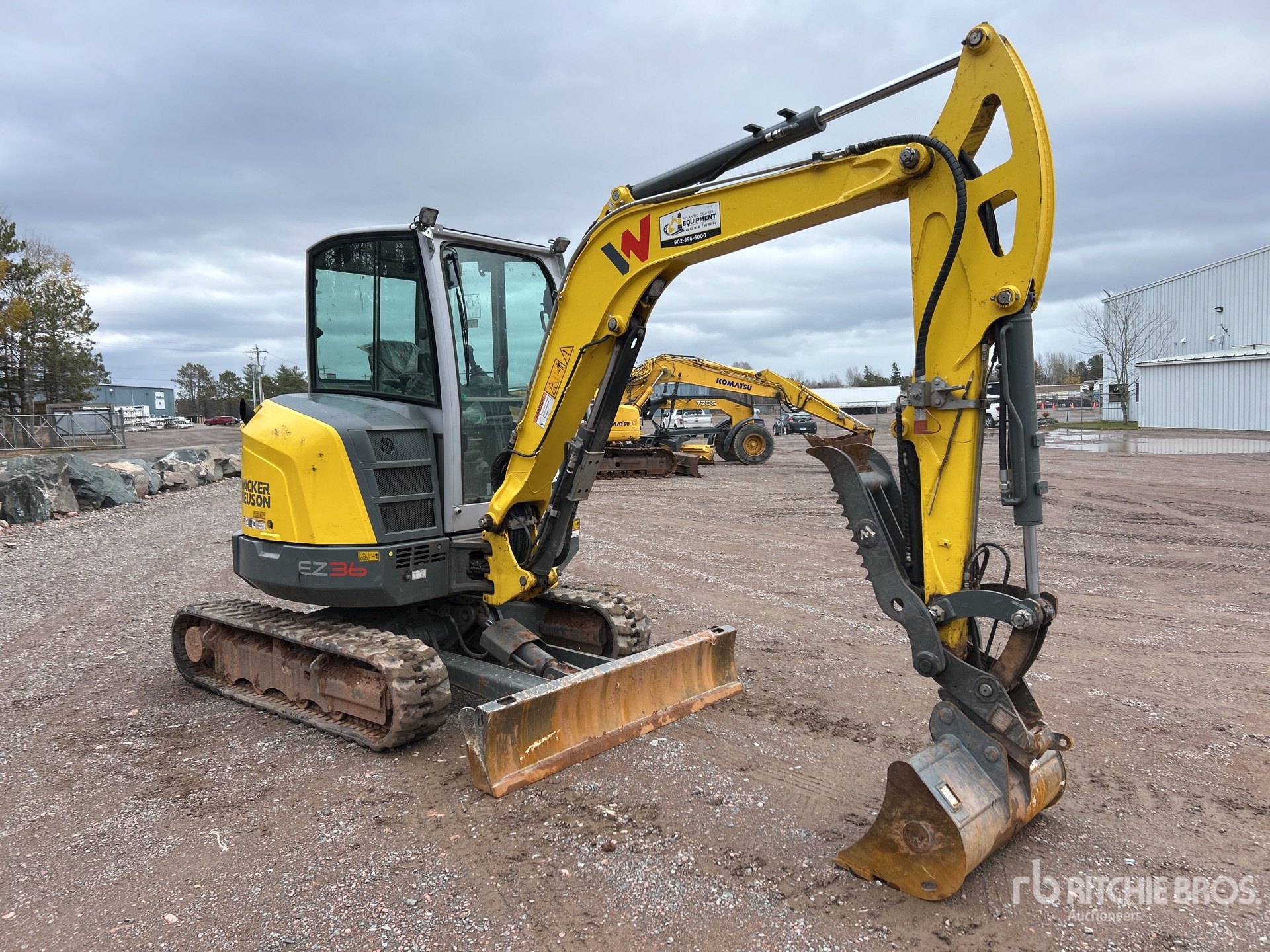 General Appearance with Picture, Right Front Corner