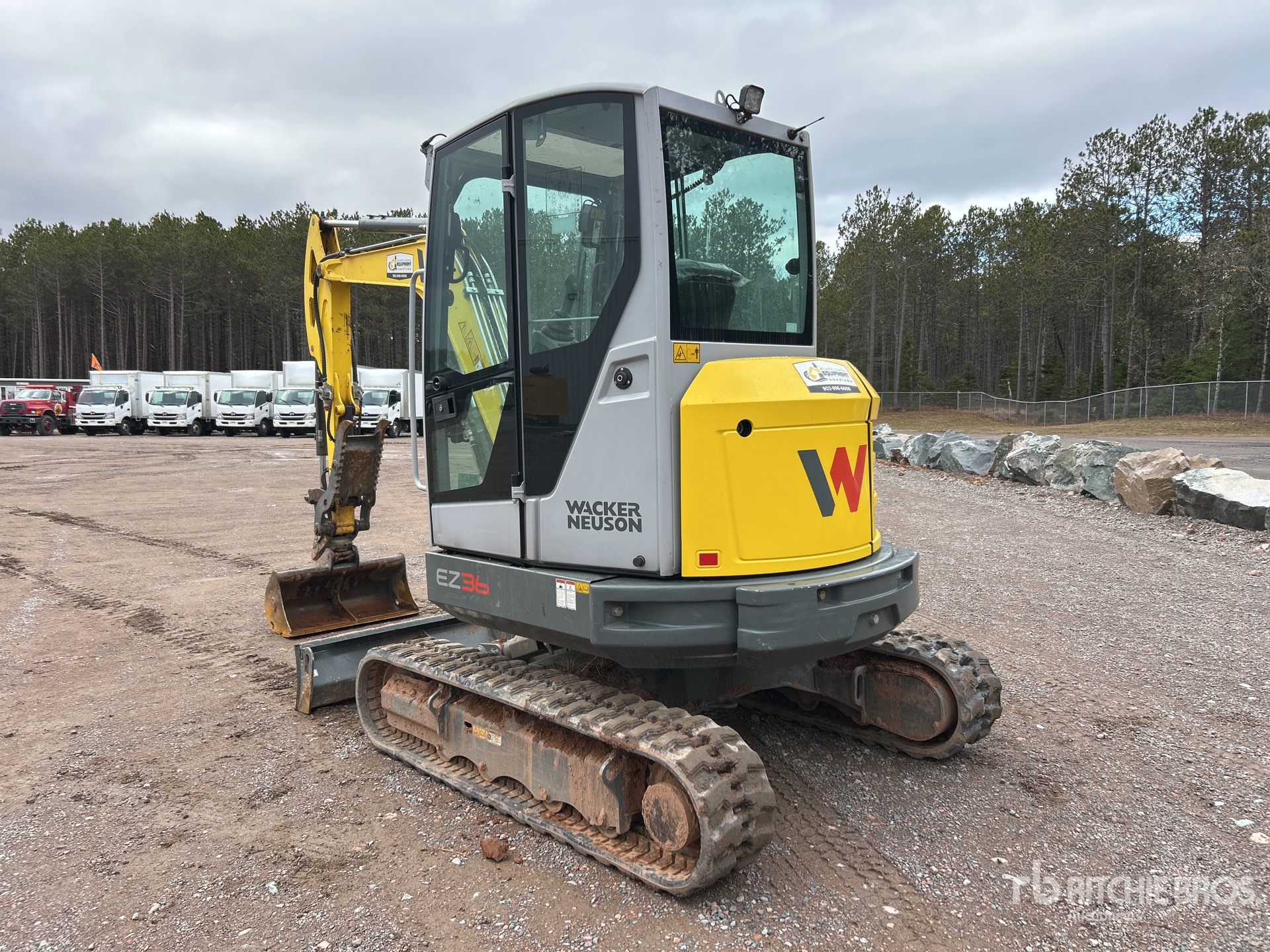 General Appearance with Picture, Left Rear Corner