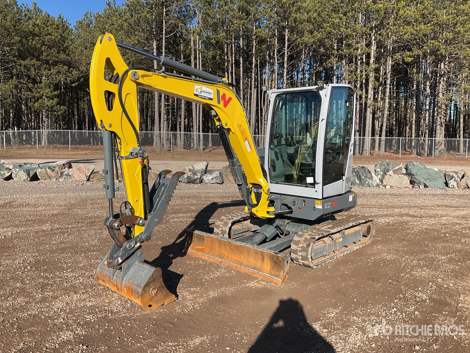 General Appearance with Featured Photo