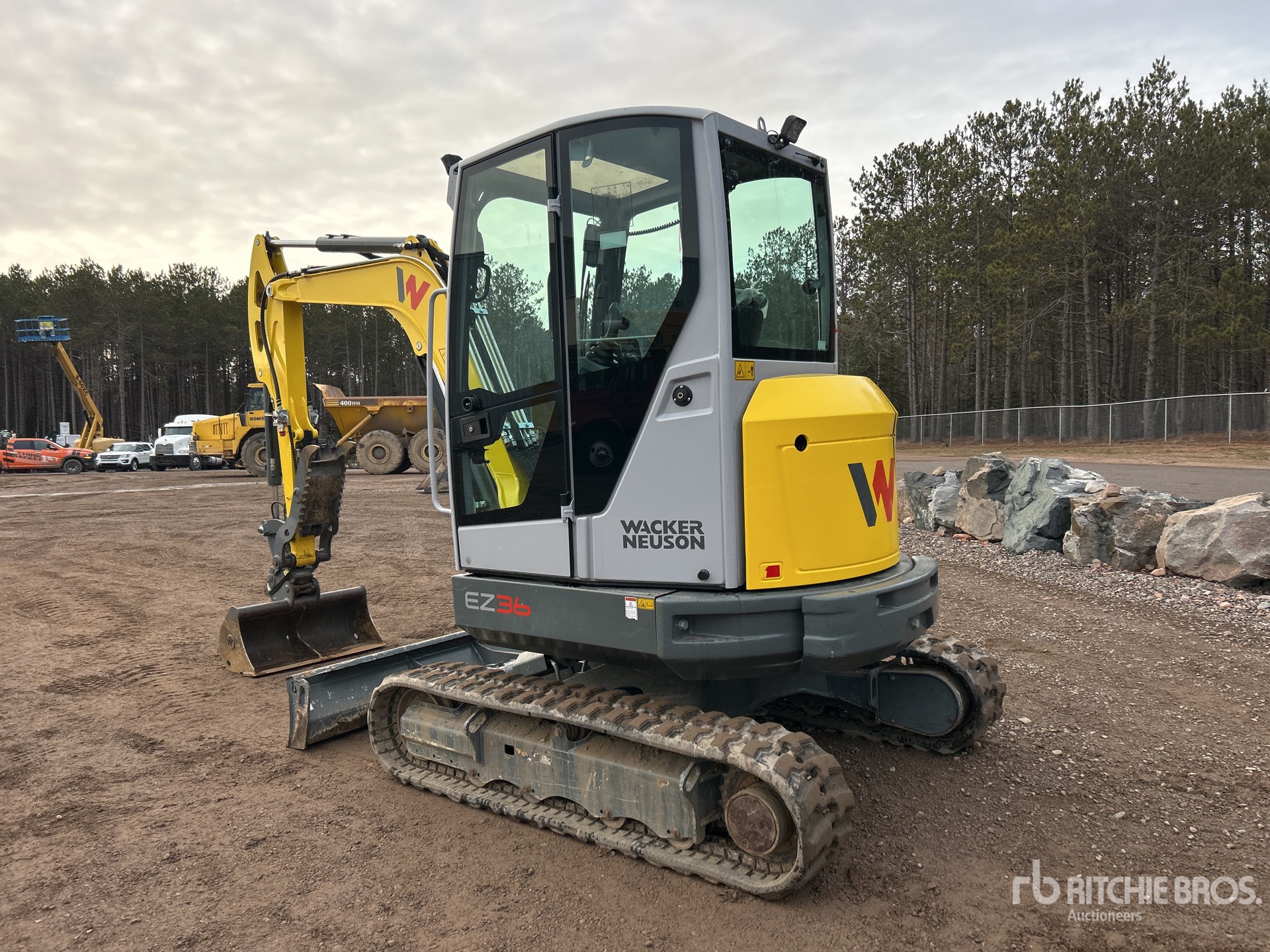 General Appearance with Picture, Left Rear Corner