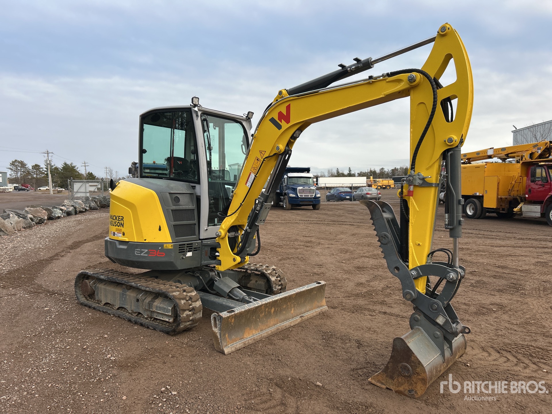 General Appearance with Picture, Right Front Corner