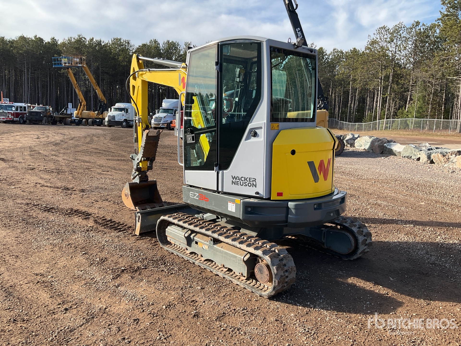 General Appearance with Picture, Left Rear Corner