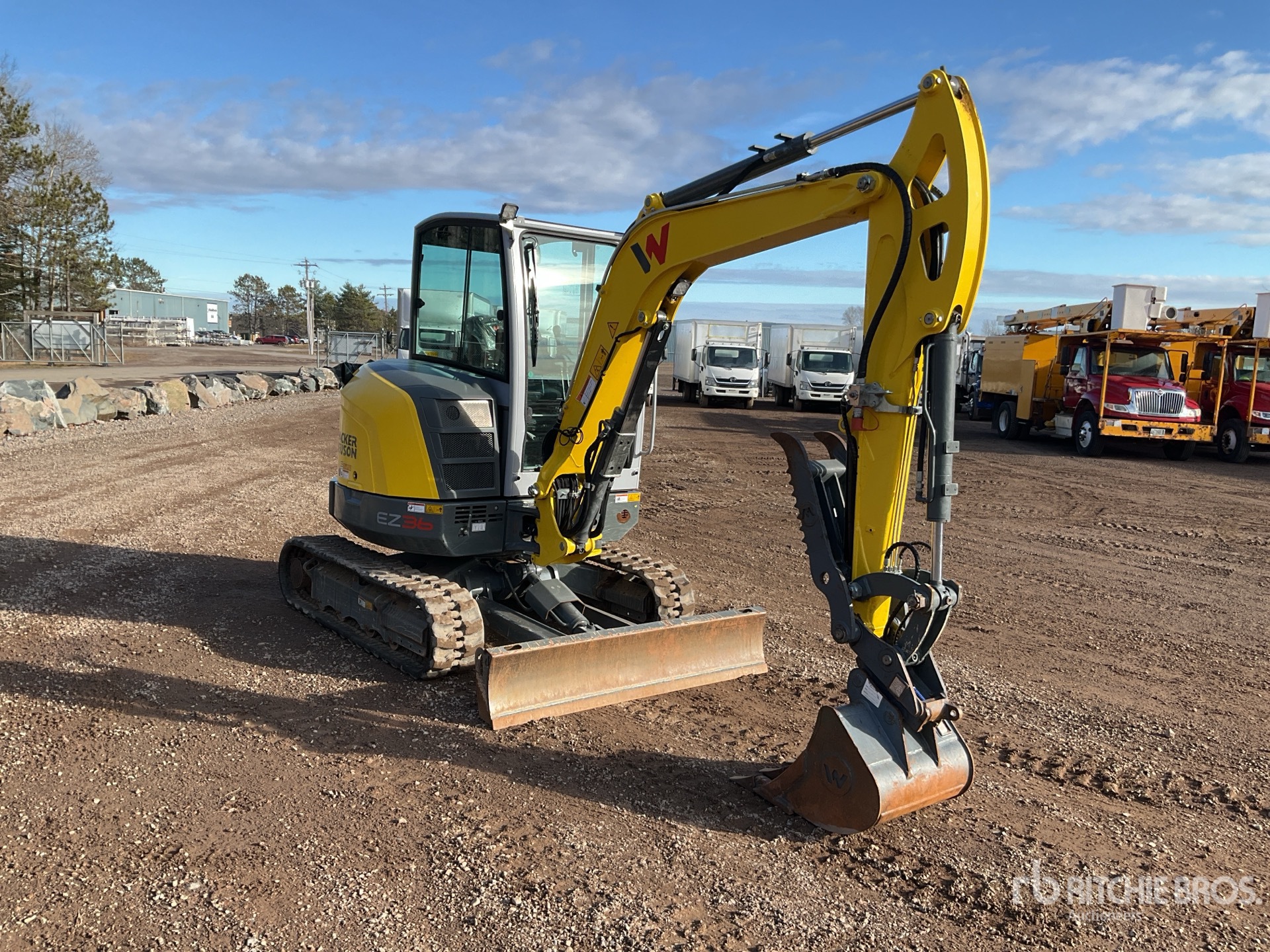 General Appearance with Picture, Right Front Corner