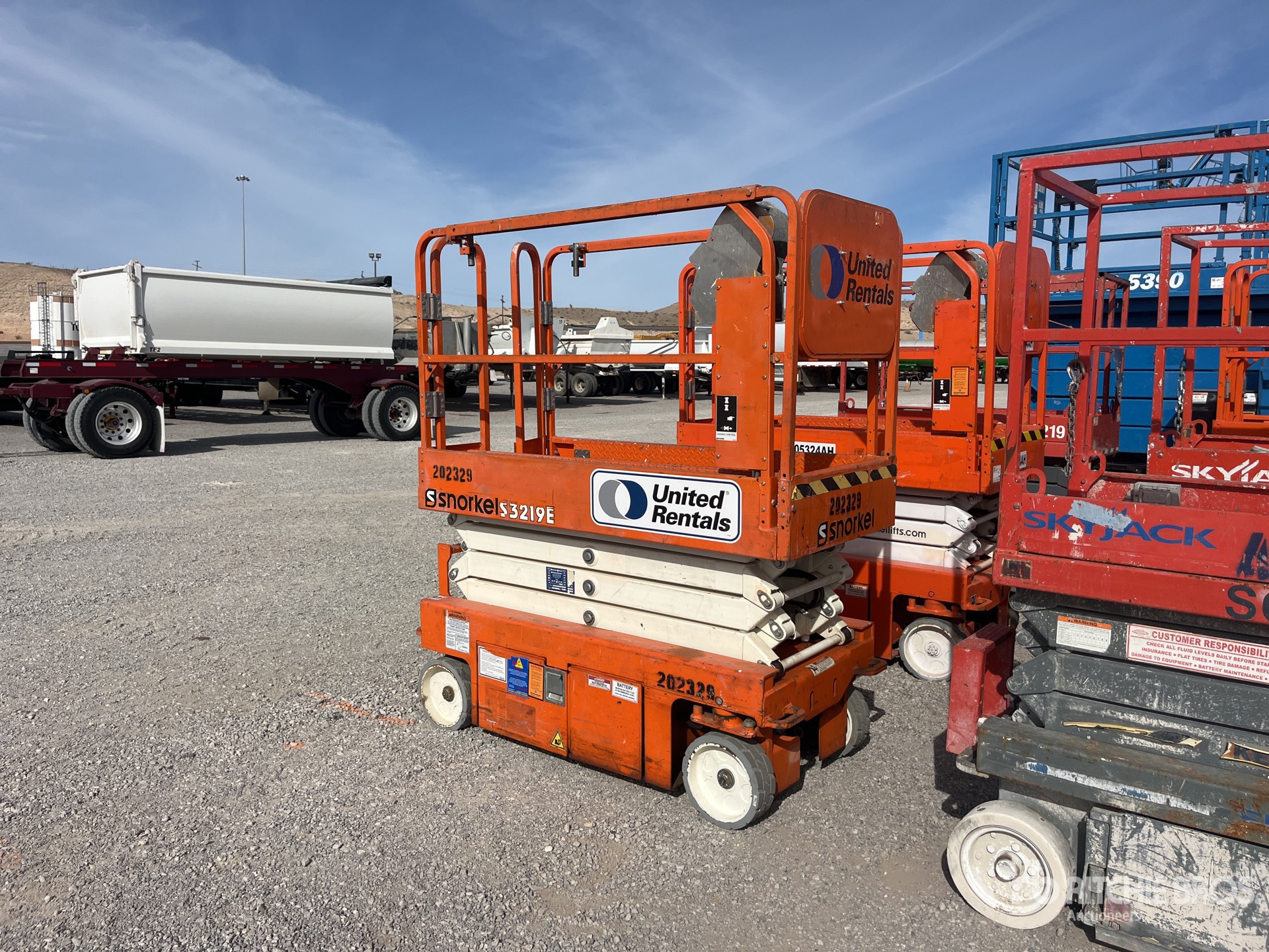 General Appearance with Image, coin avant droit