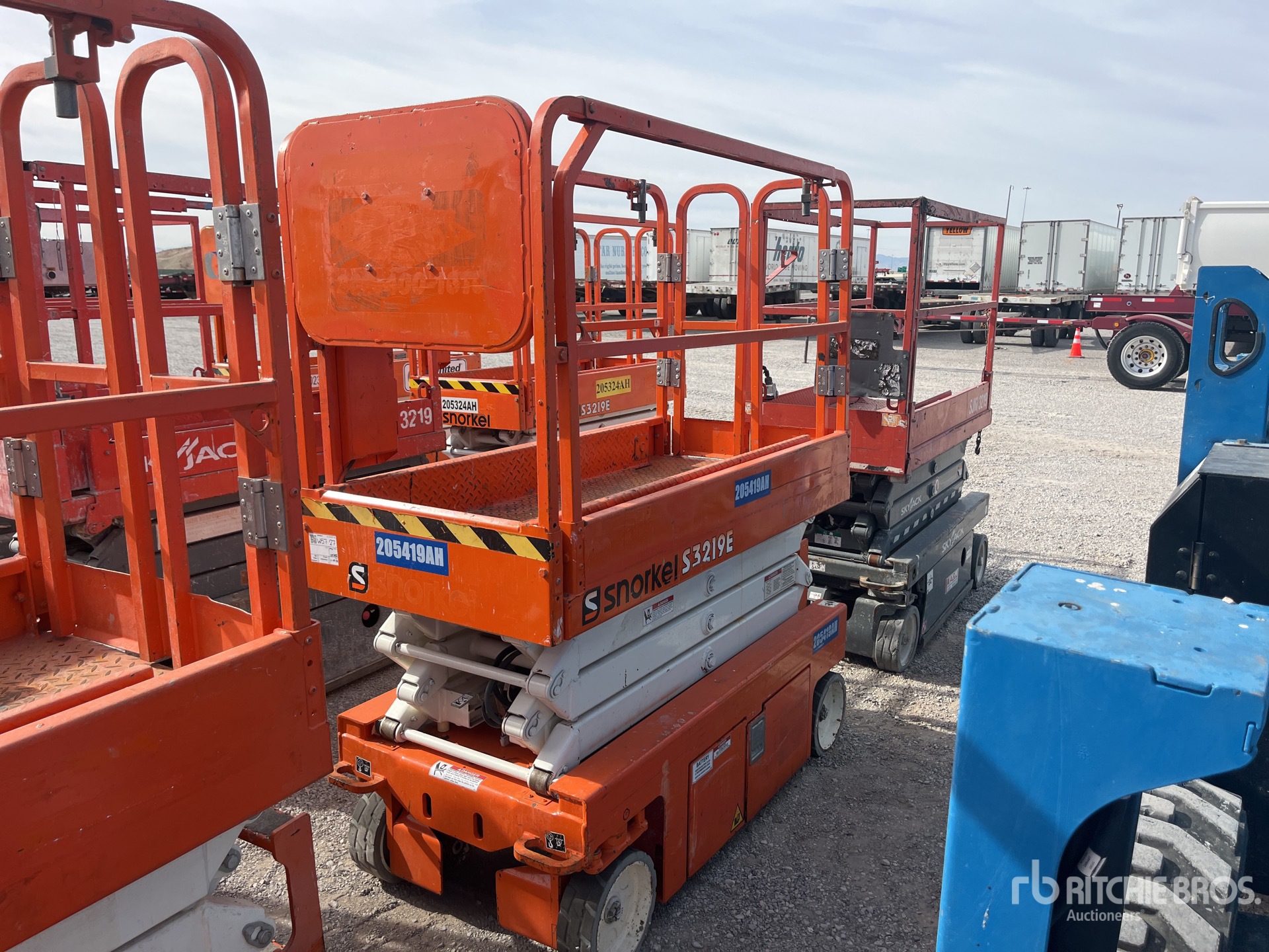 General Appearance with Image, coin avant droit