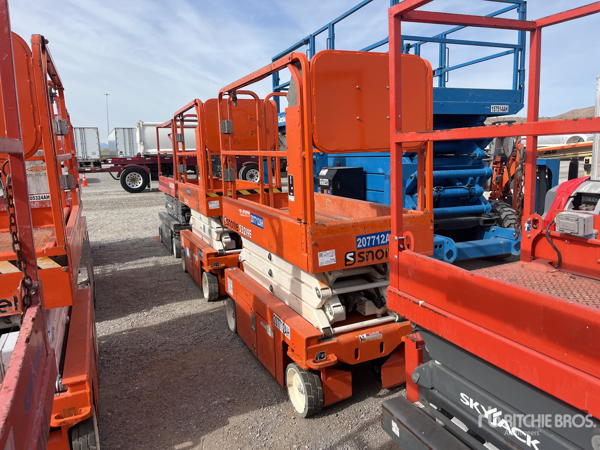 General Appearance with Image, coin avant droit