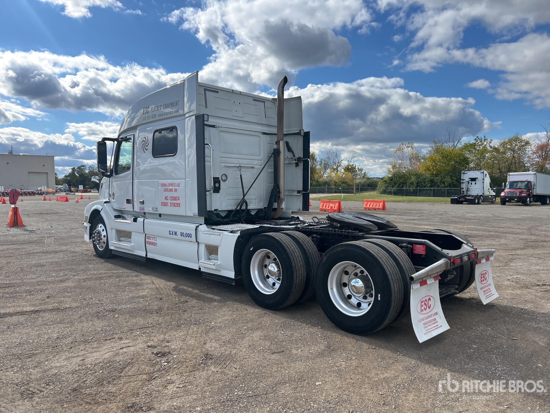 Aspect général with Image, coin arrière gauche