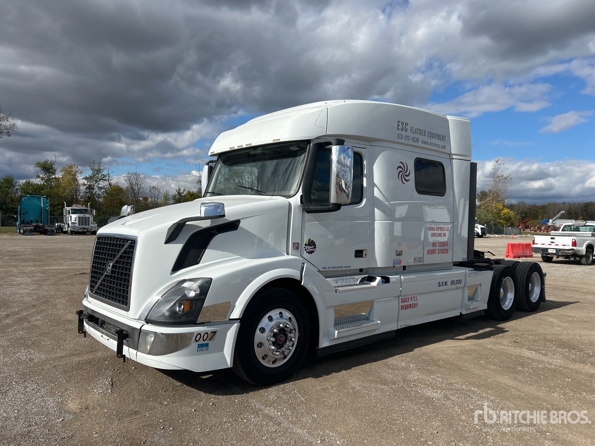 Aspect général with Image, coin avant gauche