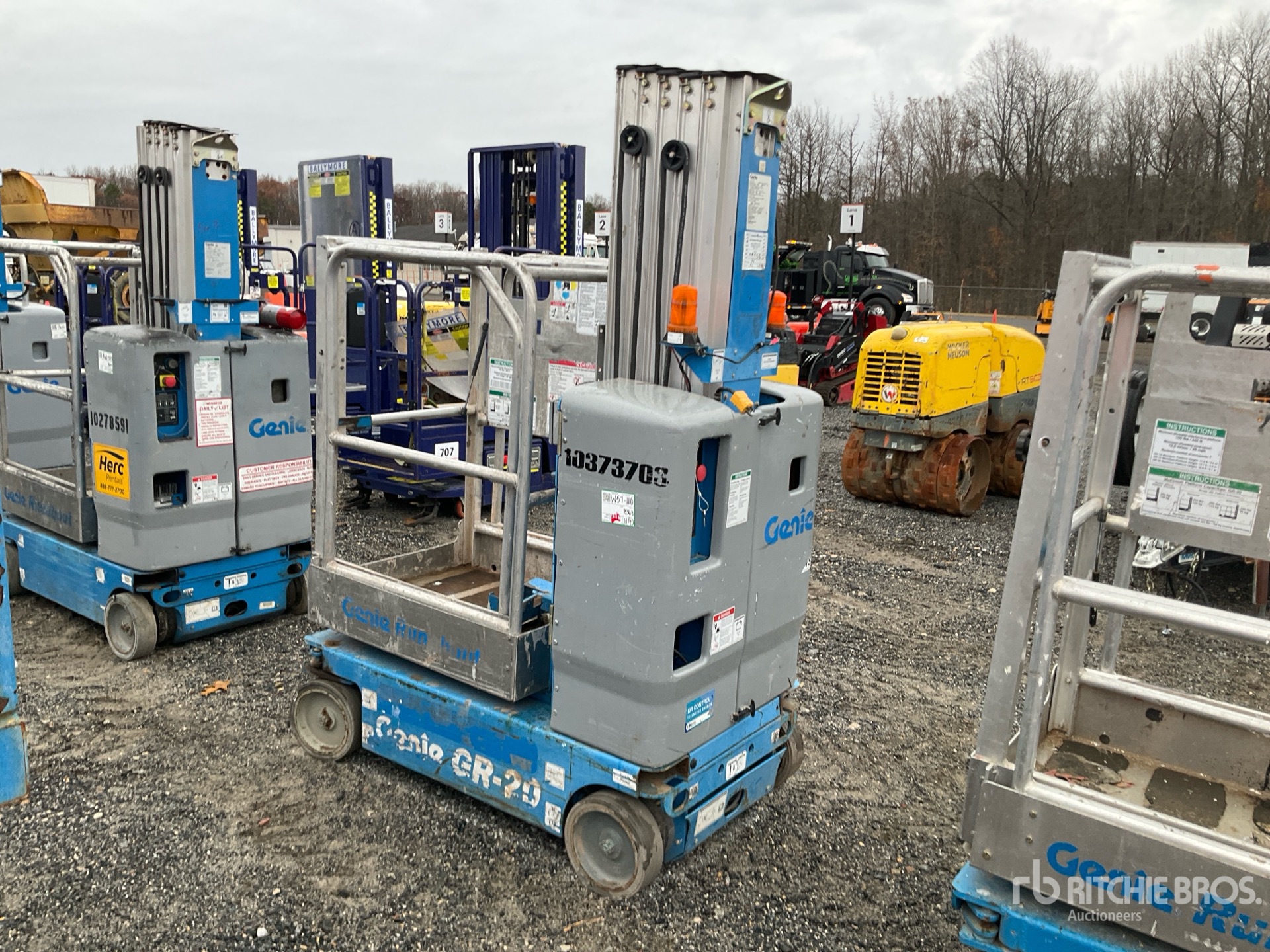 General Appearance with Picture, Right Front Corner