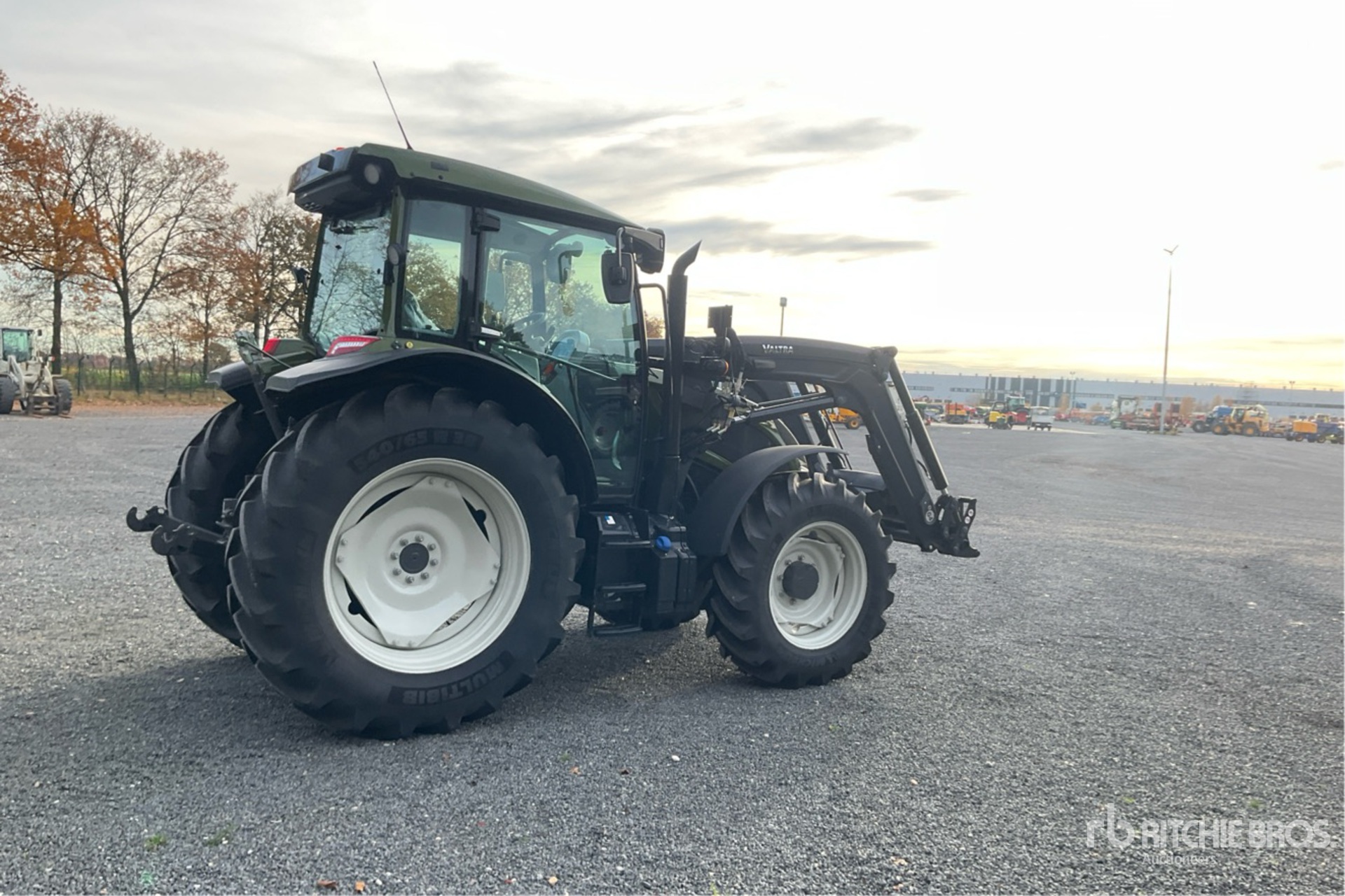 General Appearance with Bild, Ecke hinten rechts