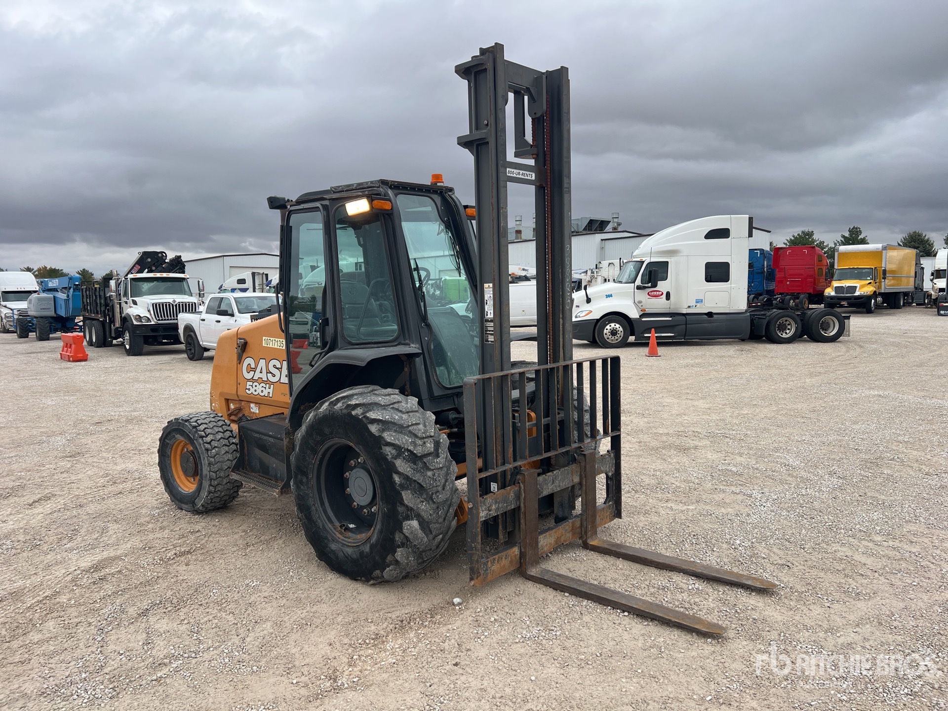 General Appearance with Picture, Right Front Corner