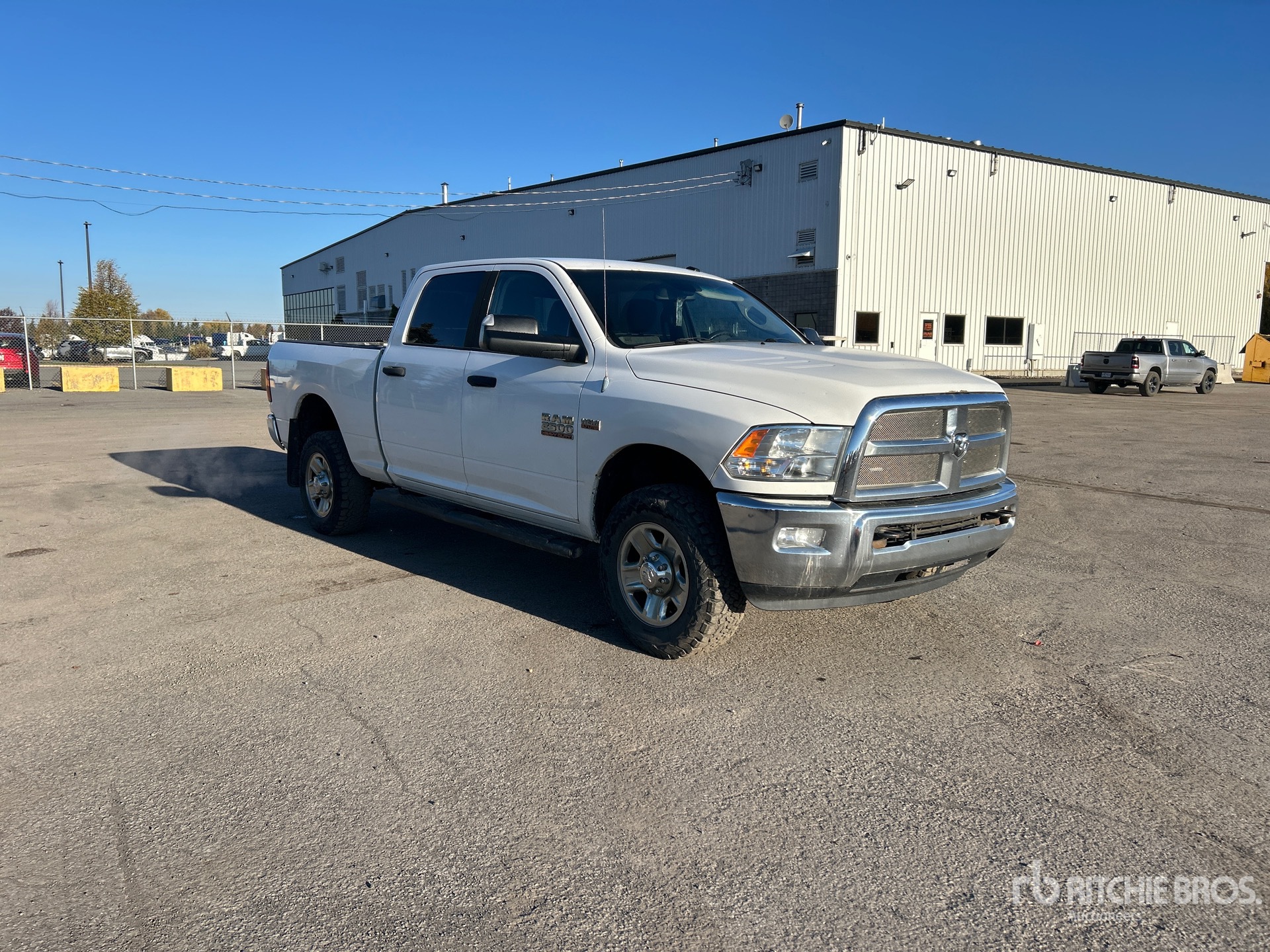 Aspect général with Image, coin avant droit