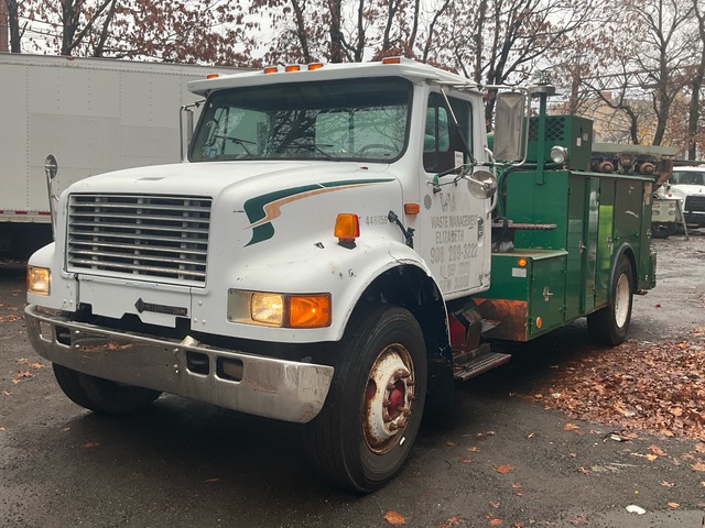 1995 International 4700 4x2 Service Truck